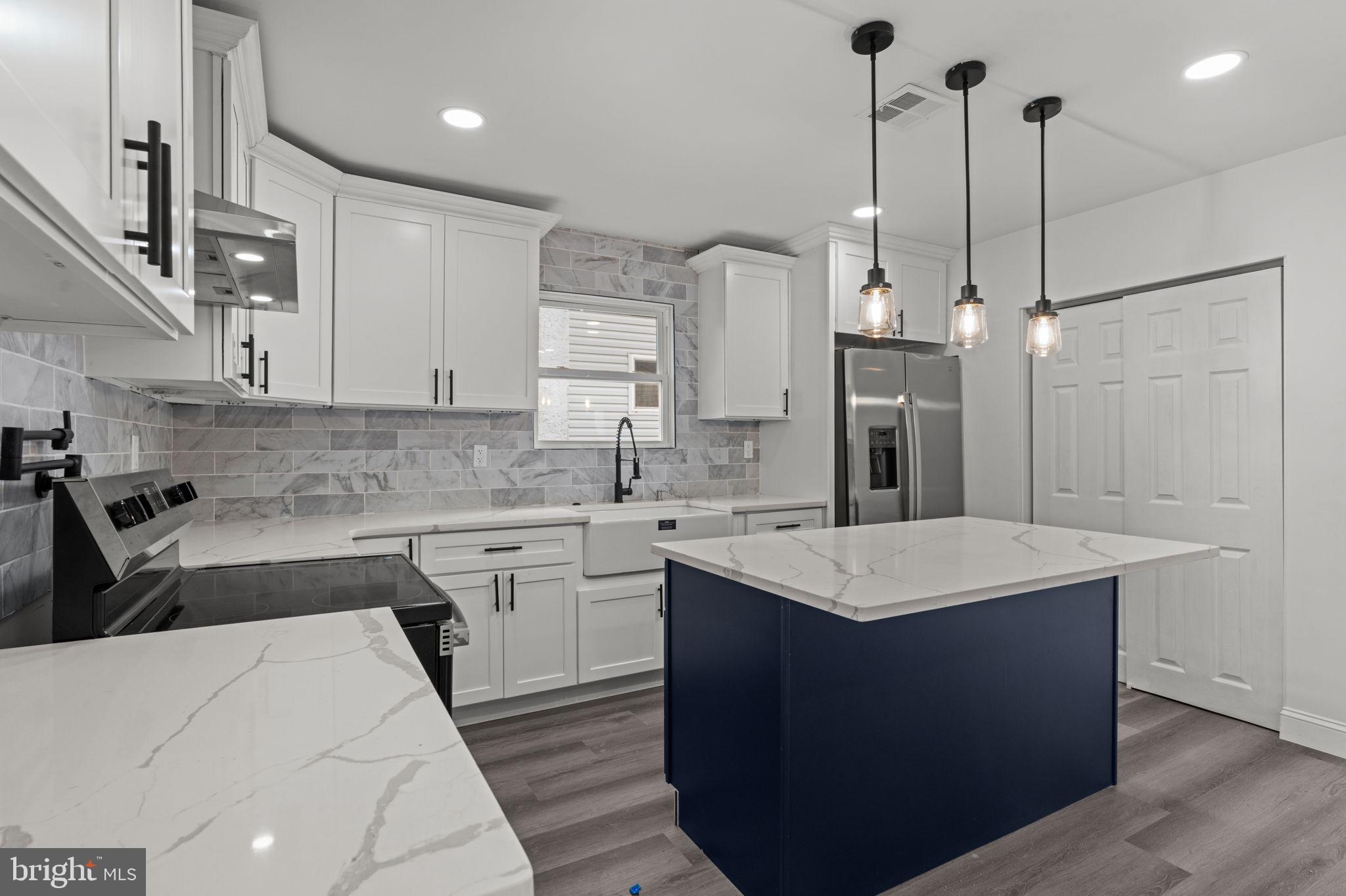 ROSLYN - Residential