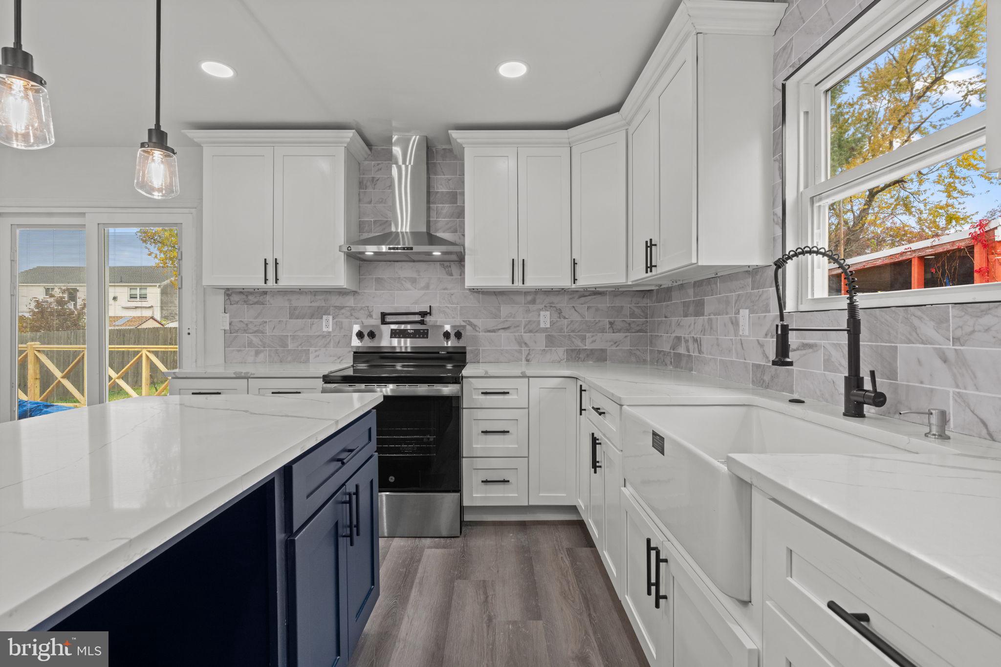 ROSLYN - Residential