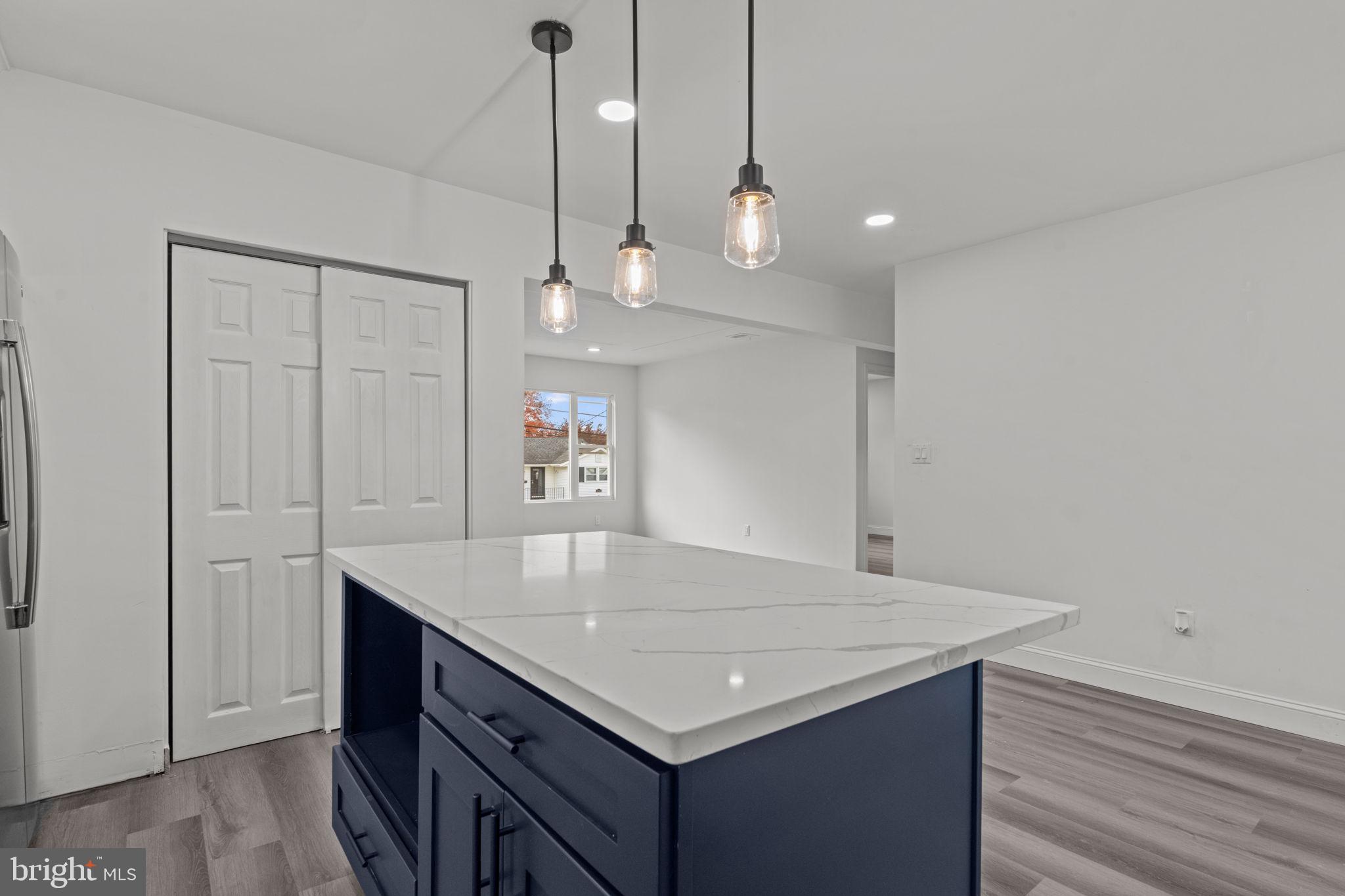 ROSLYN - Residential