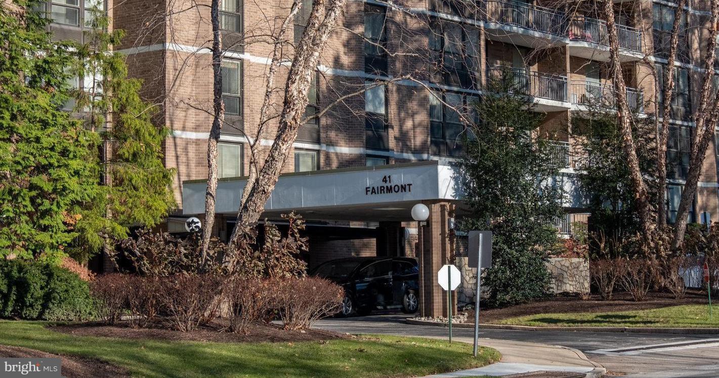 Rarely available, 4 bedroom unit at the most desirable Fairmont Condominium!  Gracious entrance hall with wall of built-in closets, opens to the spacious living room with additional built-ins, bar, wall of windows & entrance to the terrace.  The formal dining room is large enough for entertaining large groups or intimate enough for small gatherings.  There are 2 large storage closets & a built-in serving counter with storage galore.   The eat-in kitchen has abundant cabinetry, double sink & built-in refrigerator plus a full size washer/dryer.  A wide hallway leads to the bedroom wing & offers a storage/utility closet, new hall bath with oversize shower & dramatic LED lighting.   The master suite, totally outfitted with 2 walls of built-in cabinetry, a large walk-in closet & enlarged master bath with double vanity & oversized shower is luxurious & practical.  Bedroom 2, currently used as an art studio has a wall of built-ins, bedroom 3, currently used as an office has a built-in desk & bedroom 4 with large closet, are all versatile in usage.  Magnificent herringbone hardwood floors, bathrooms with high end finishes, easy living plus many amenities including, indoor garage, swimming pool, tennis & 24 hour doorman.  Most conveniently located just minutes to Shopping, fine dining, transportation & Center City Philadelphia!