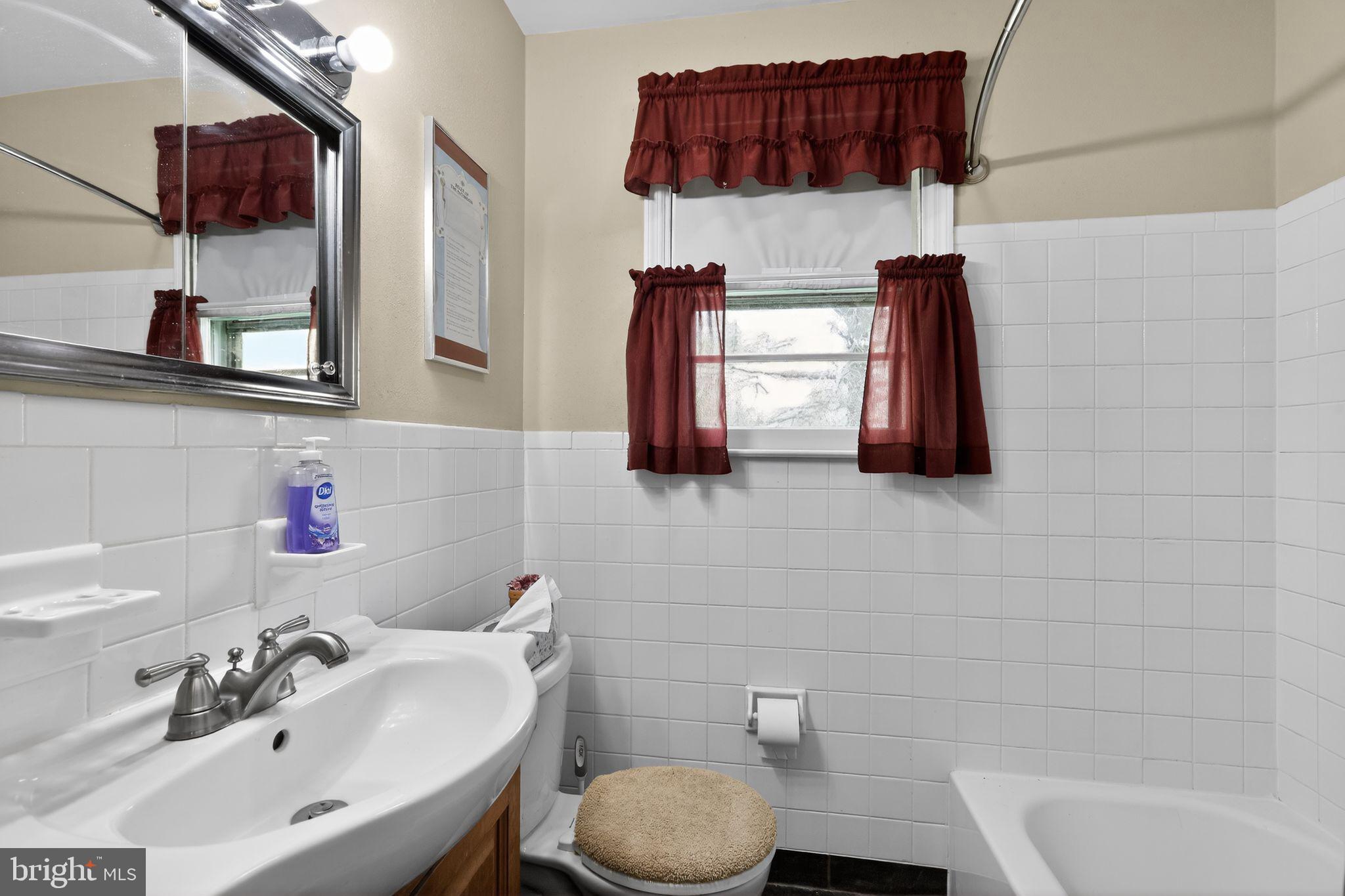 SHERIDAN SQUARE - Residential