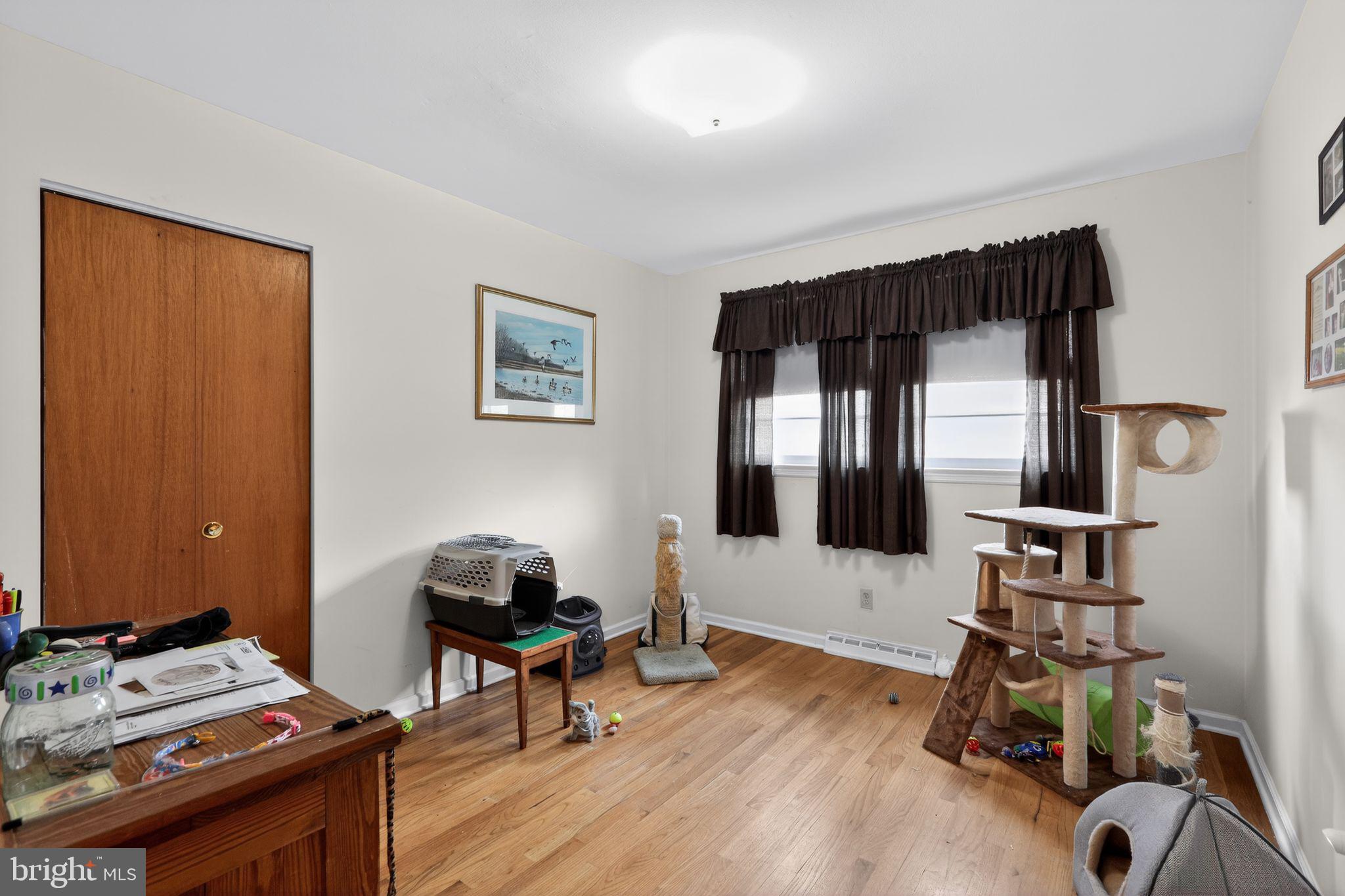 SHERIDAN SQUARE - Residential