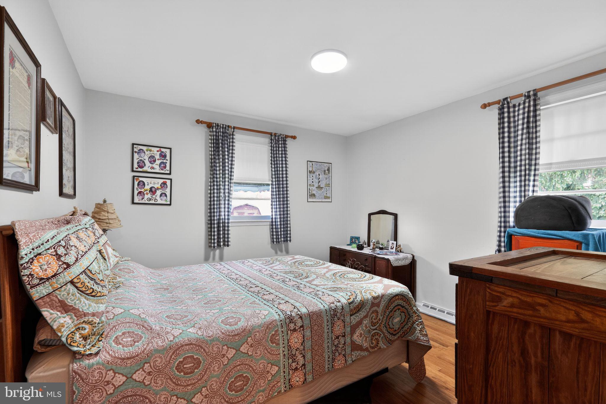 SHERIDAN SQUARE - Residential