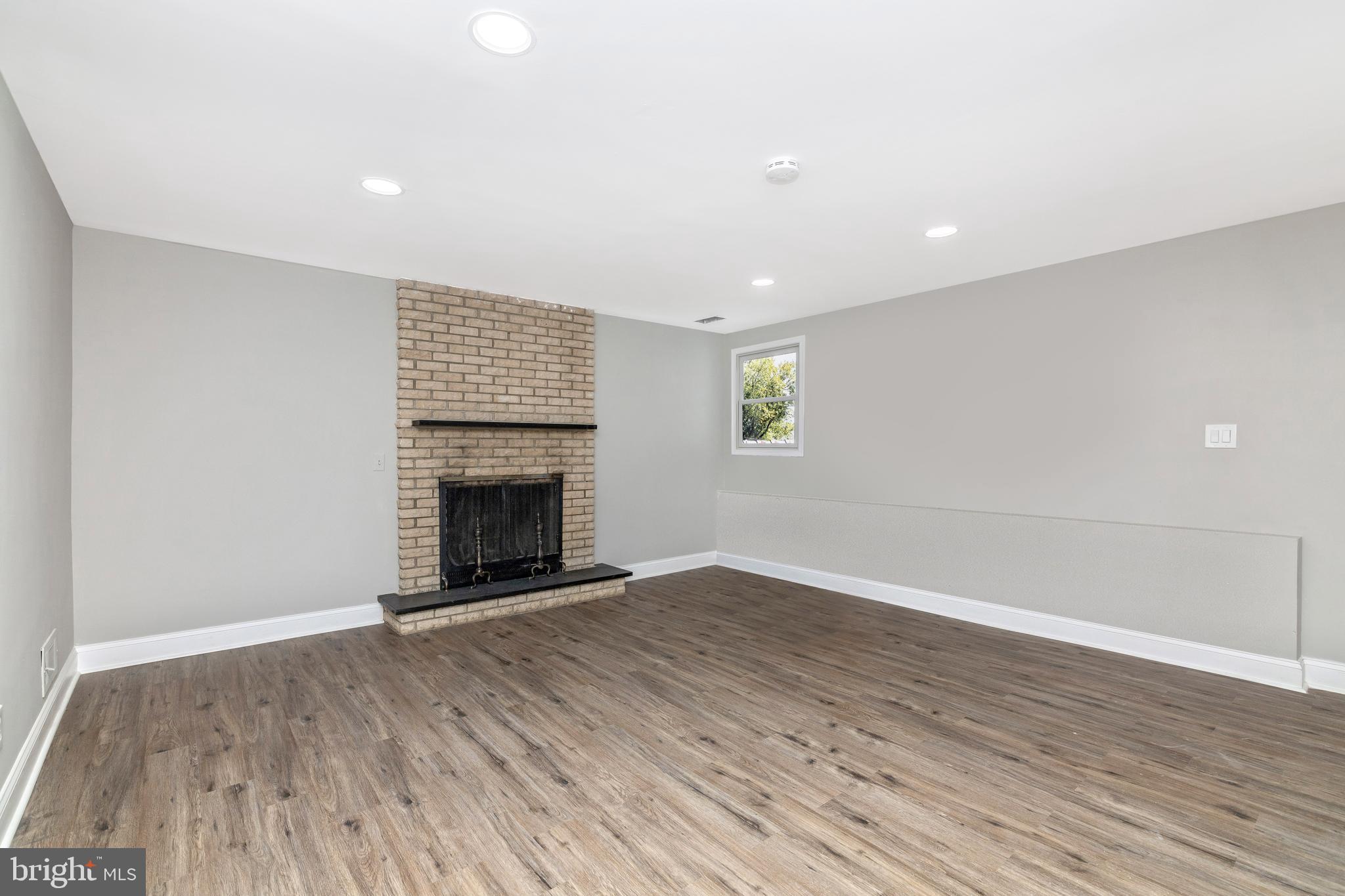 LONGFORD - Residential