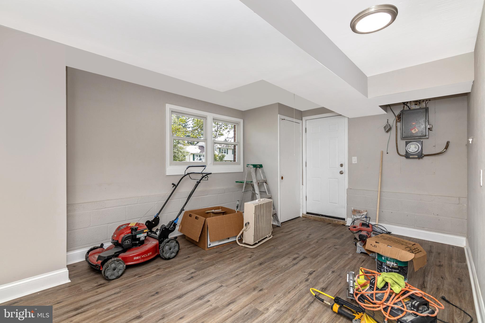 LONGFORD - Residential