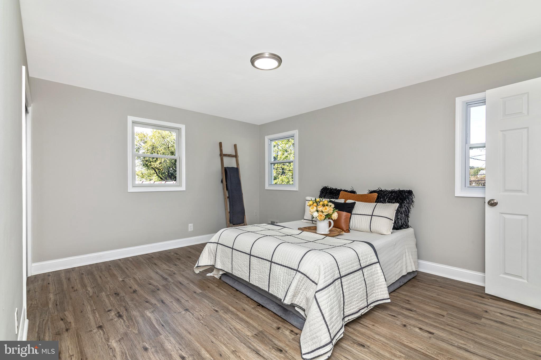 LONGFORD - Residential