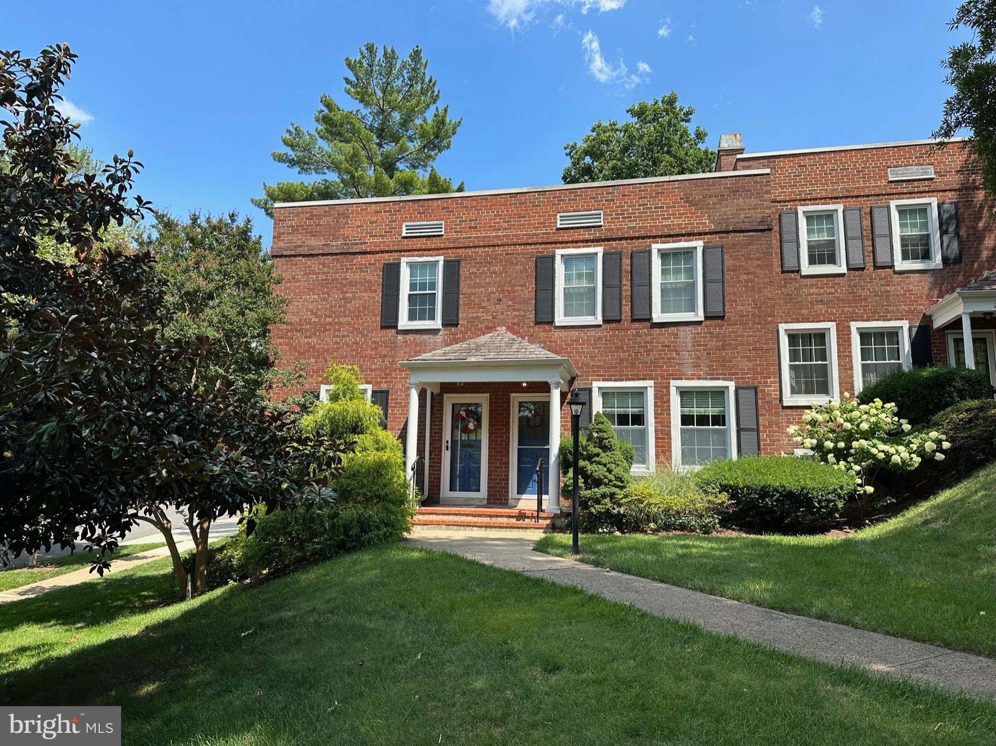 FAIRLINGTON VILLAGES - Residential Lease