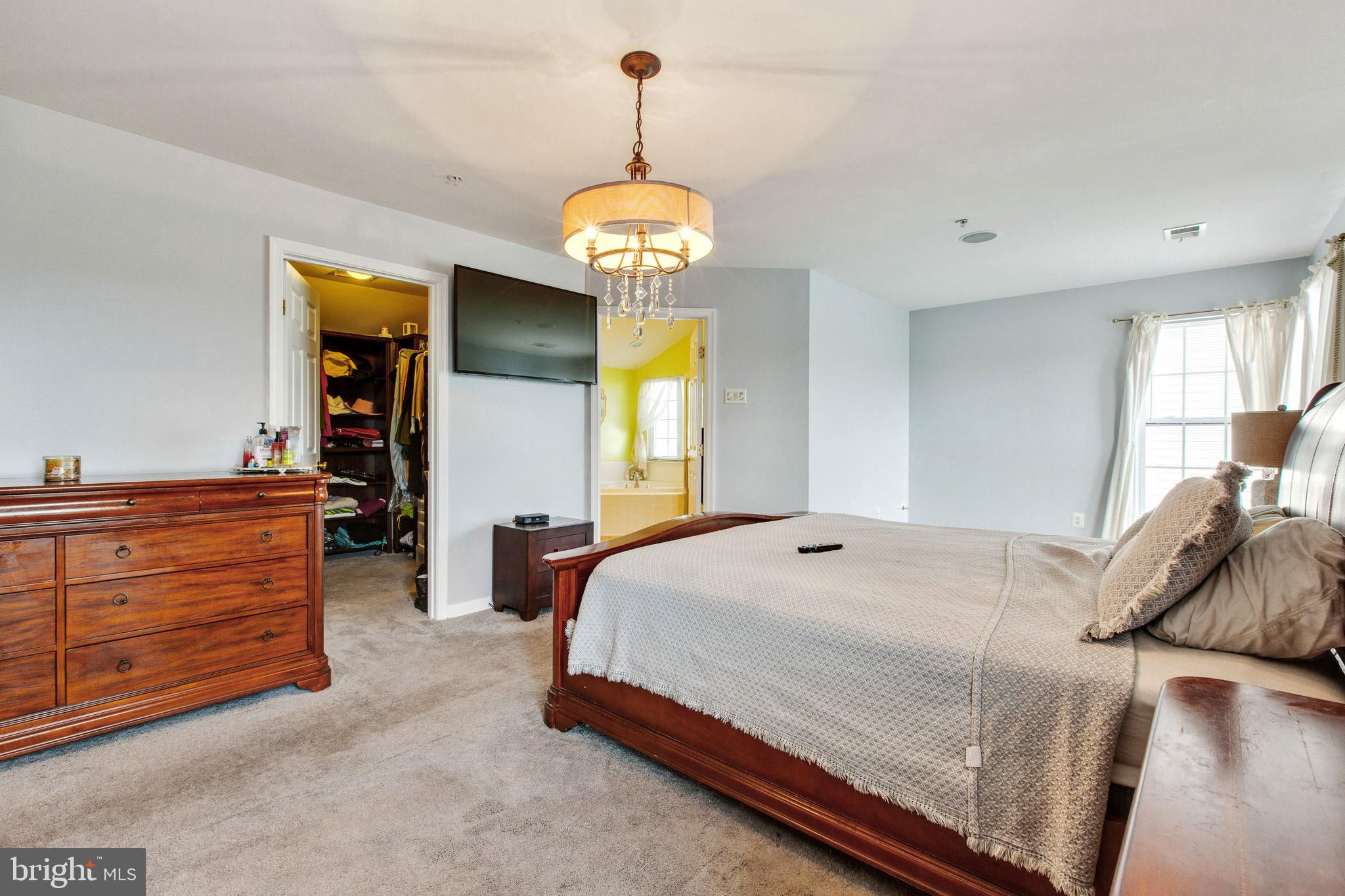 HAMPTON SUB-PLAT 1> - Residential