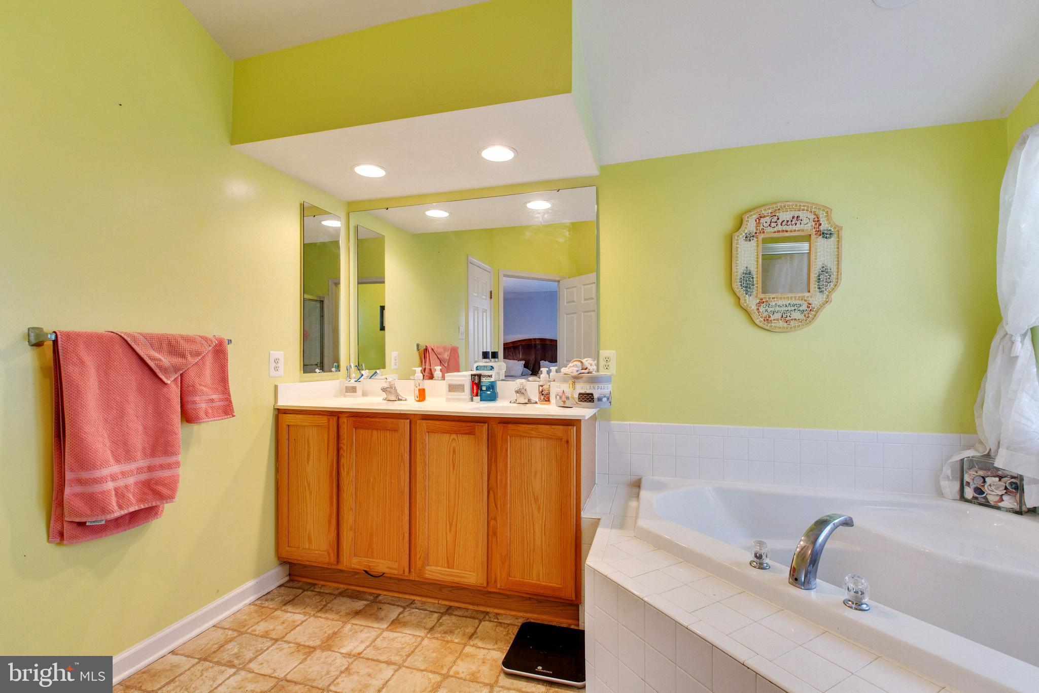 HAMPTON SUB-PLAT 1> - Residential