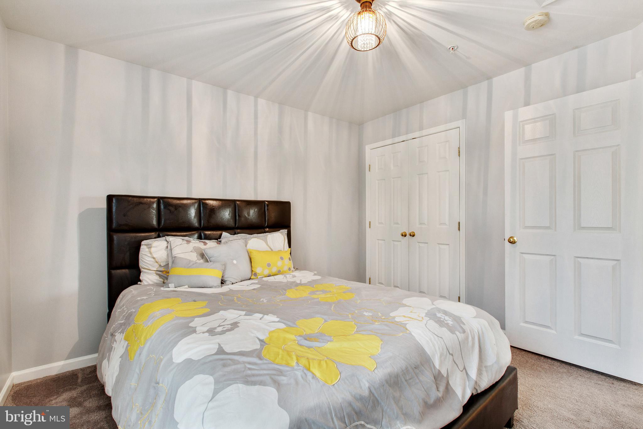 HAMPTON SUB-PLAT 1> - Residential