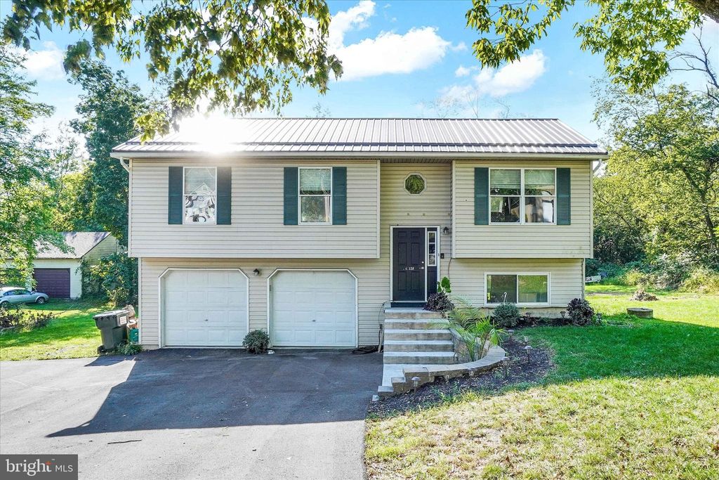 Photo of 128 FALMOUTH RD, BAINBRIDGE, PA 17502 (MLS # PALA2041012)