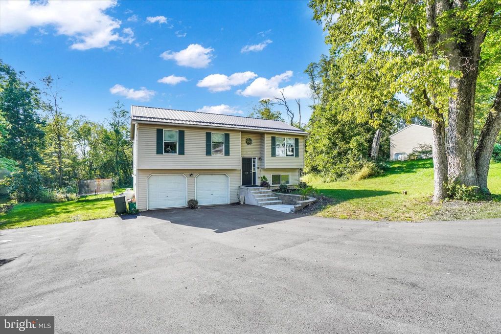 Photo of 128 FALMOUTH RD, BAINBRIDGE, PA 17502 (MLS # PALA2041012)