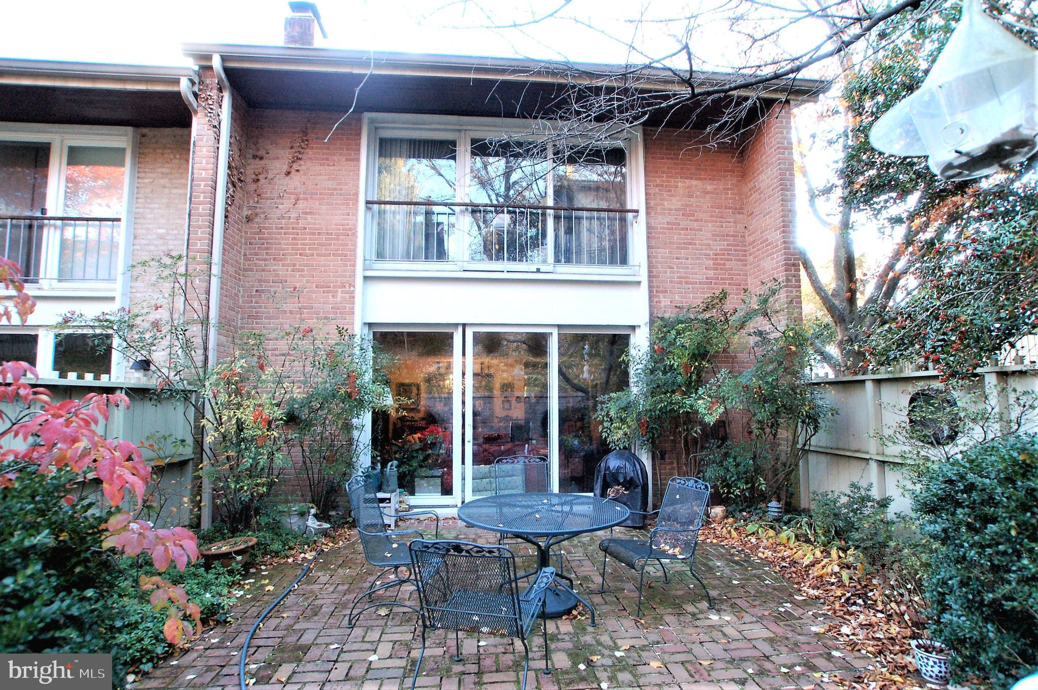 CROSS KEYS - Residential