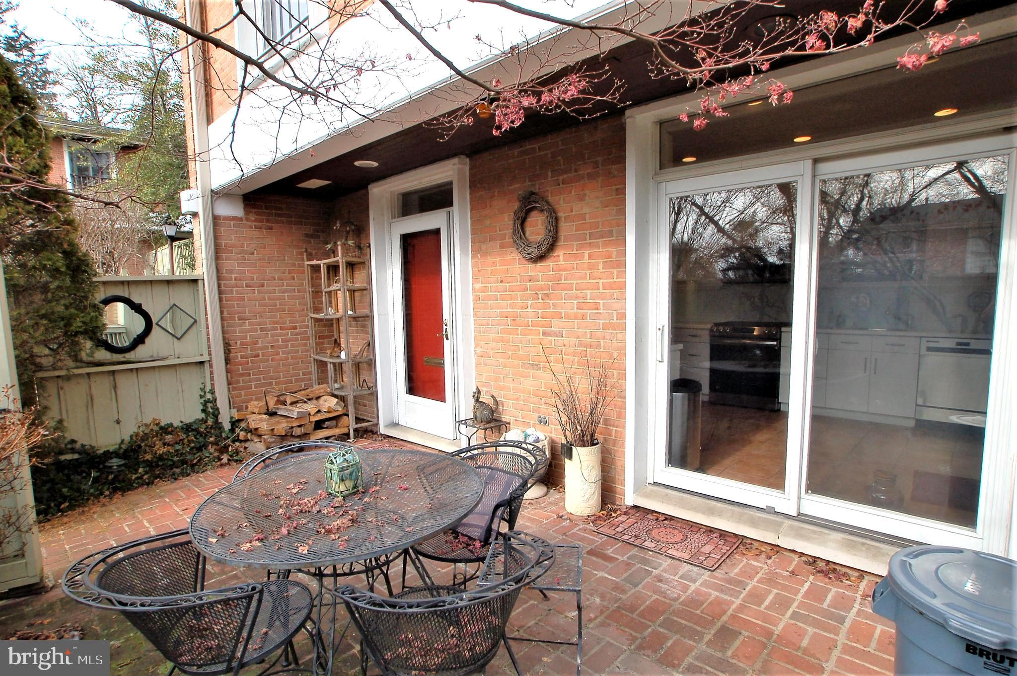 CROSS KEYS - Residential