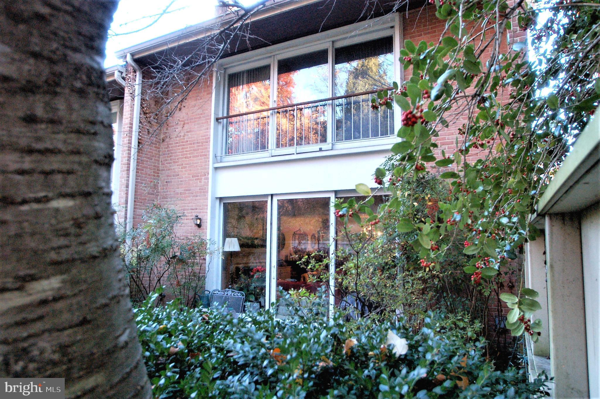 CROSS KEYS - Residential