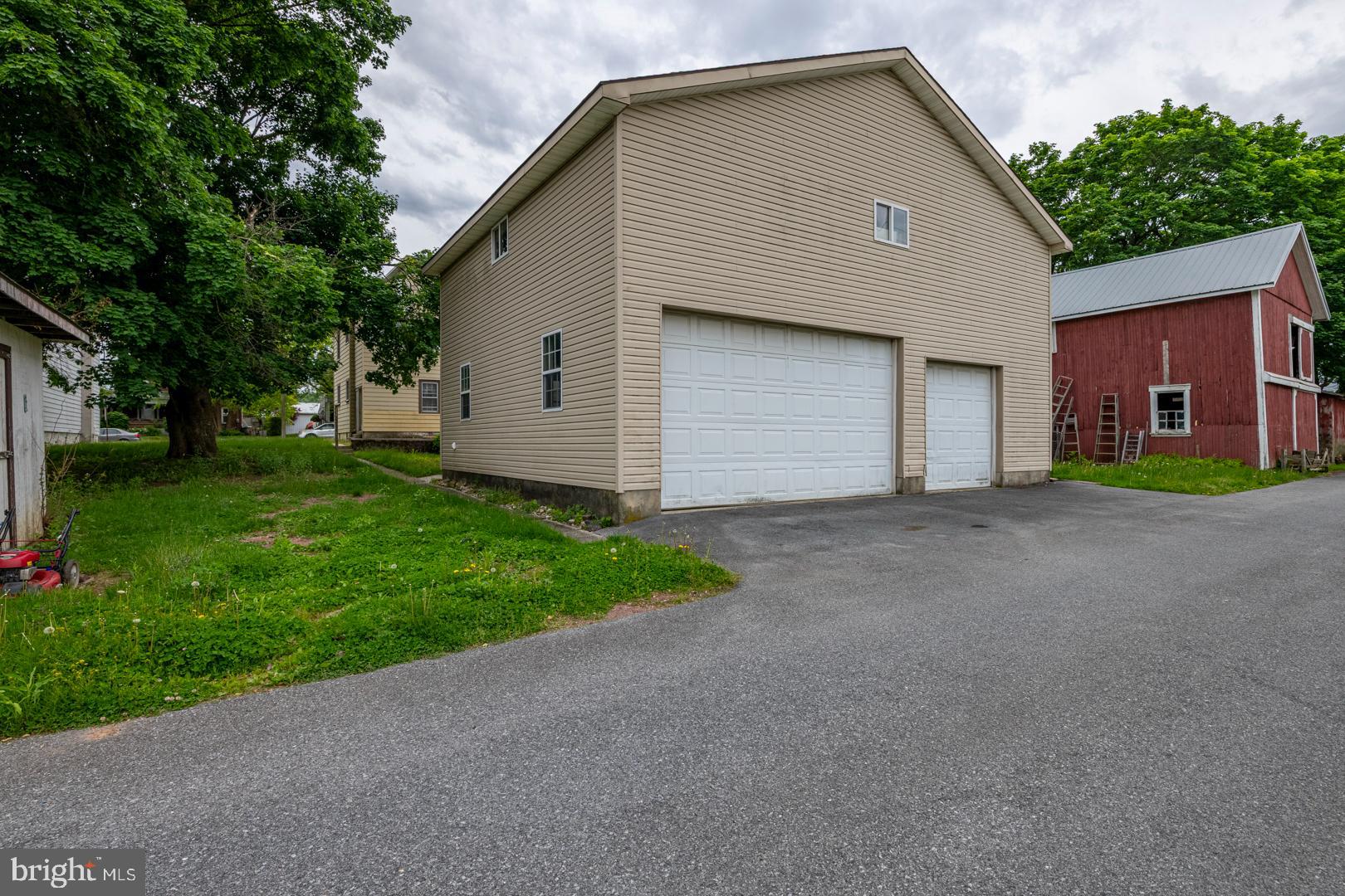 BRANDYWINE MEADOWS - Residential