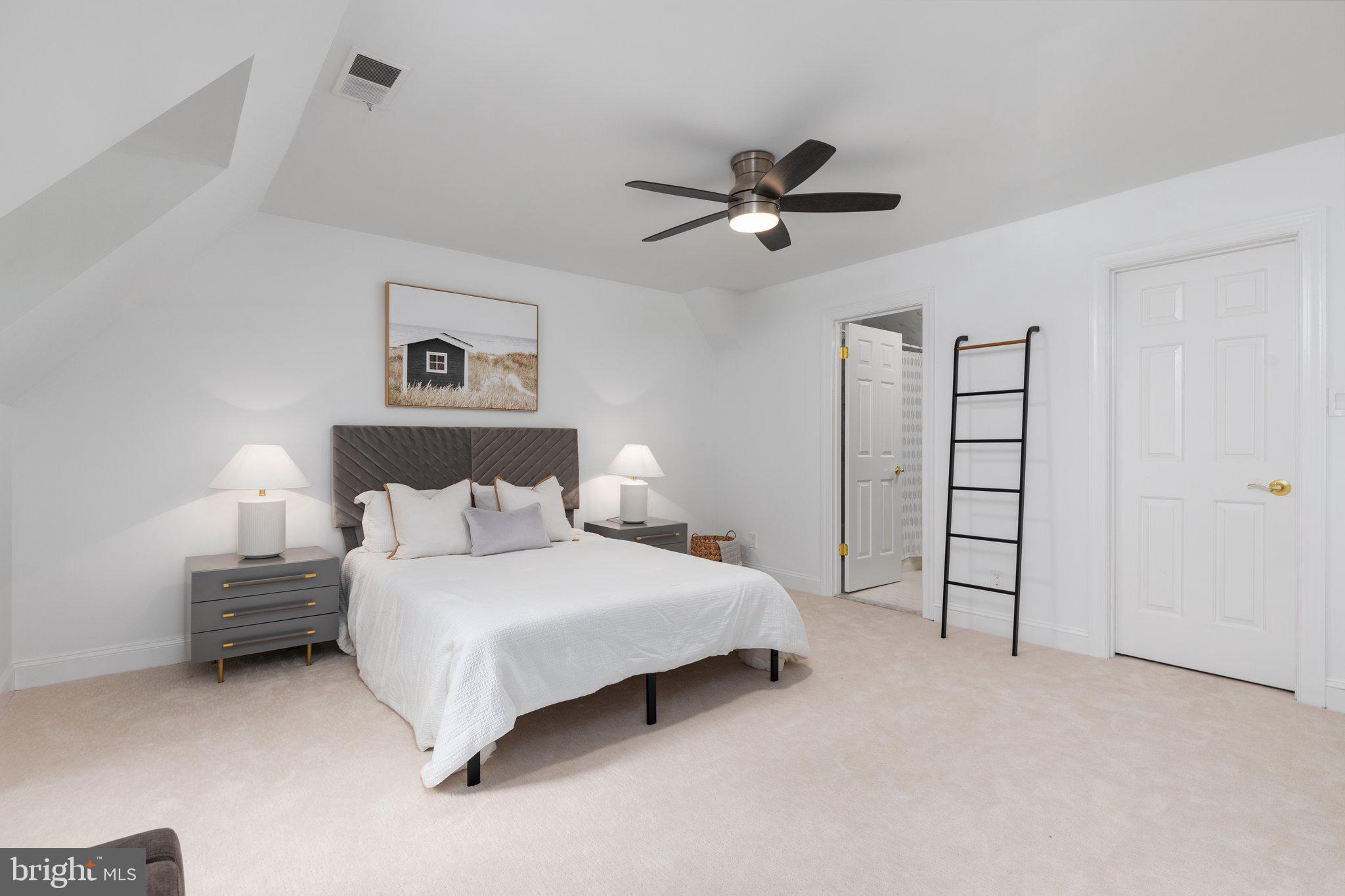 SWIFT RUN TRAILS - Residential