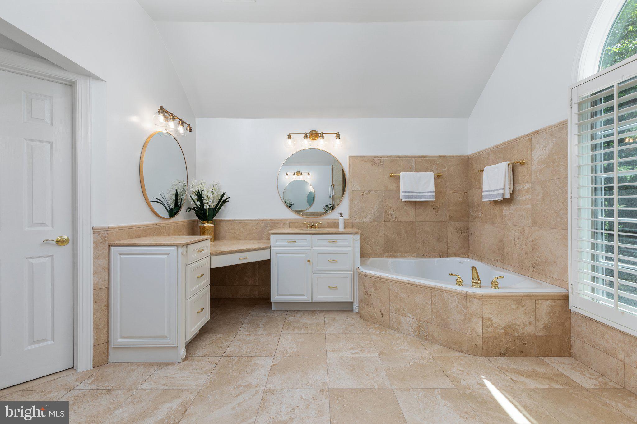 SWIFT RUN TRAILS - Residential