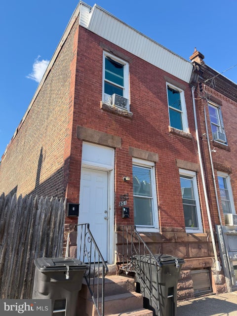 Townhouse For Rent - 851 E Ontario Street #1<br/> PHILADELPHIA, PA 19134