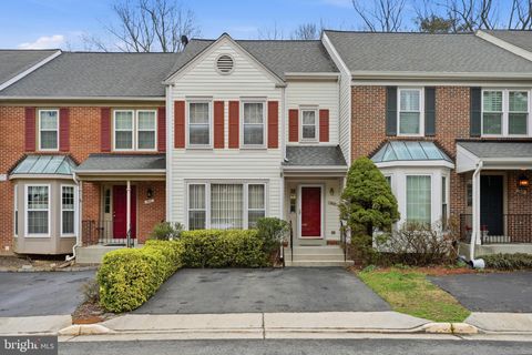 Photo of 7419 Ridge Oak Court, SPRINGFIELD, VA 22153 (MLS # VAFX2299402)