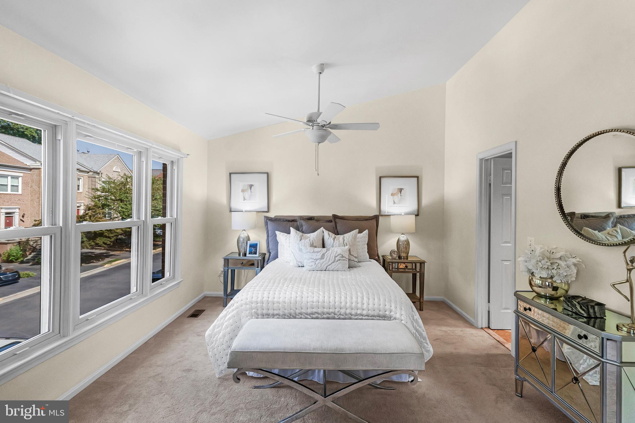 SULLY STATION - Residential