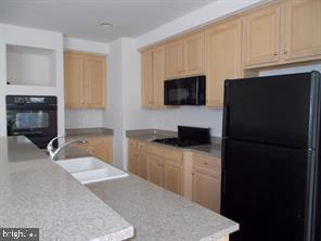 TOWNS OF COVINGTON SQUARE - Residential Lease