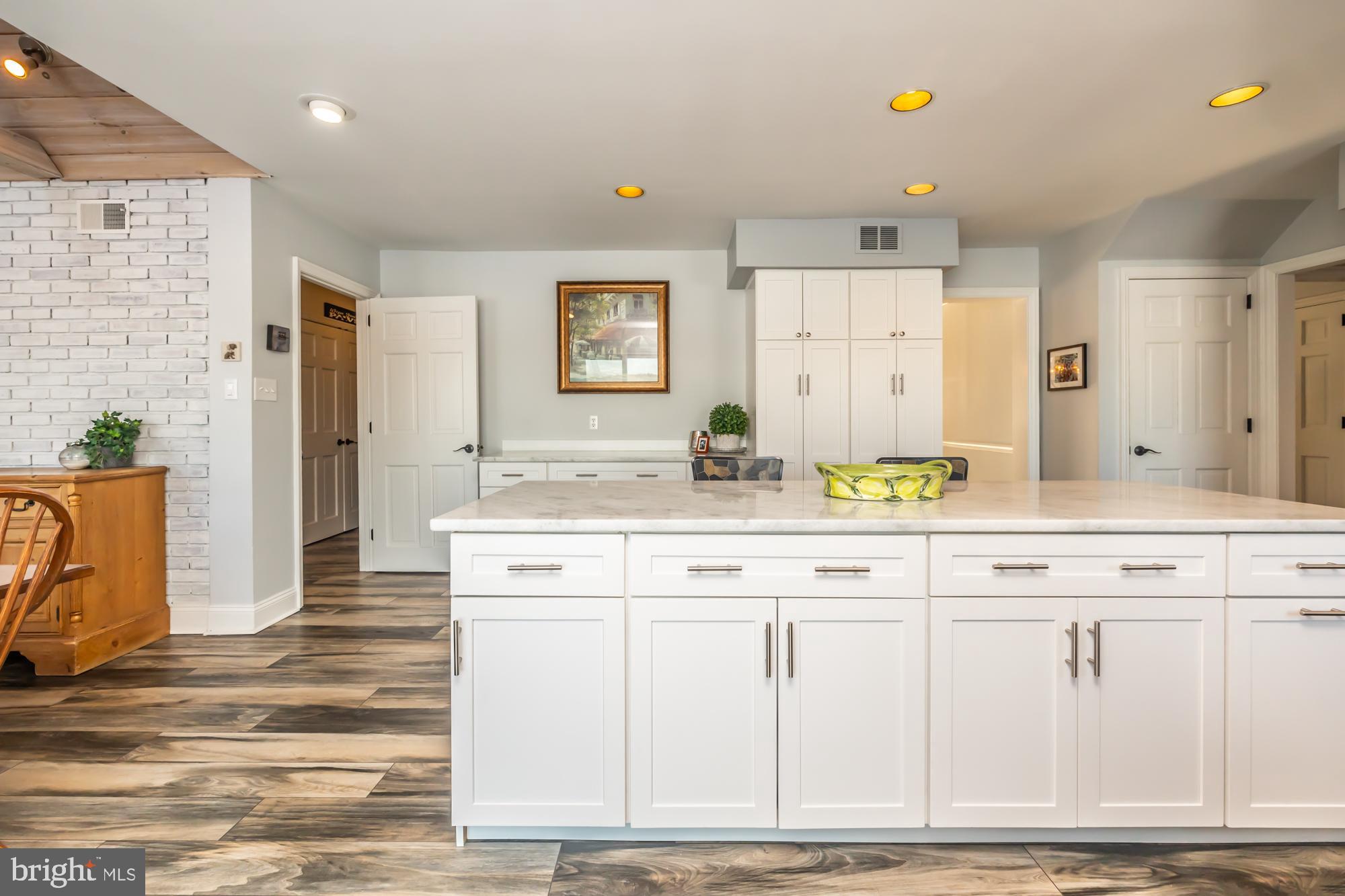 RADLEY RUN - Residential