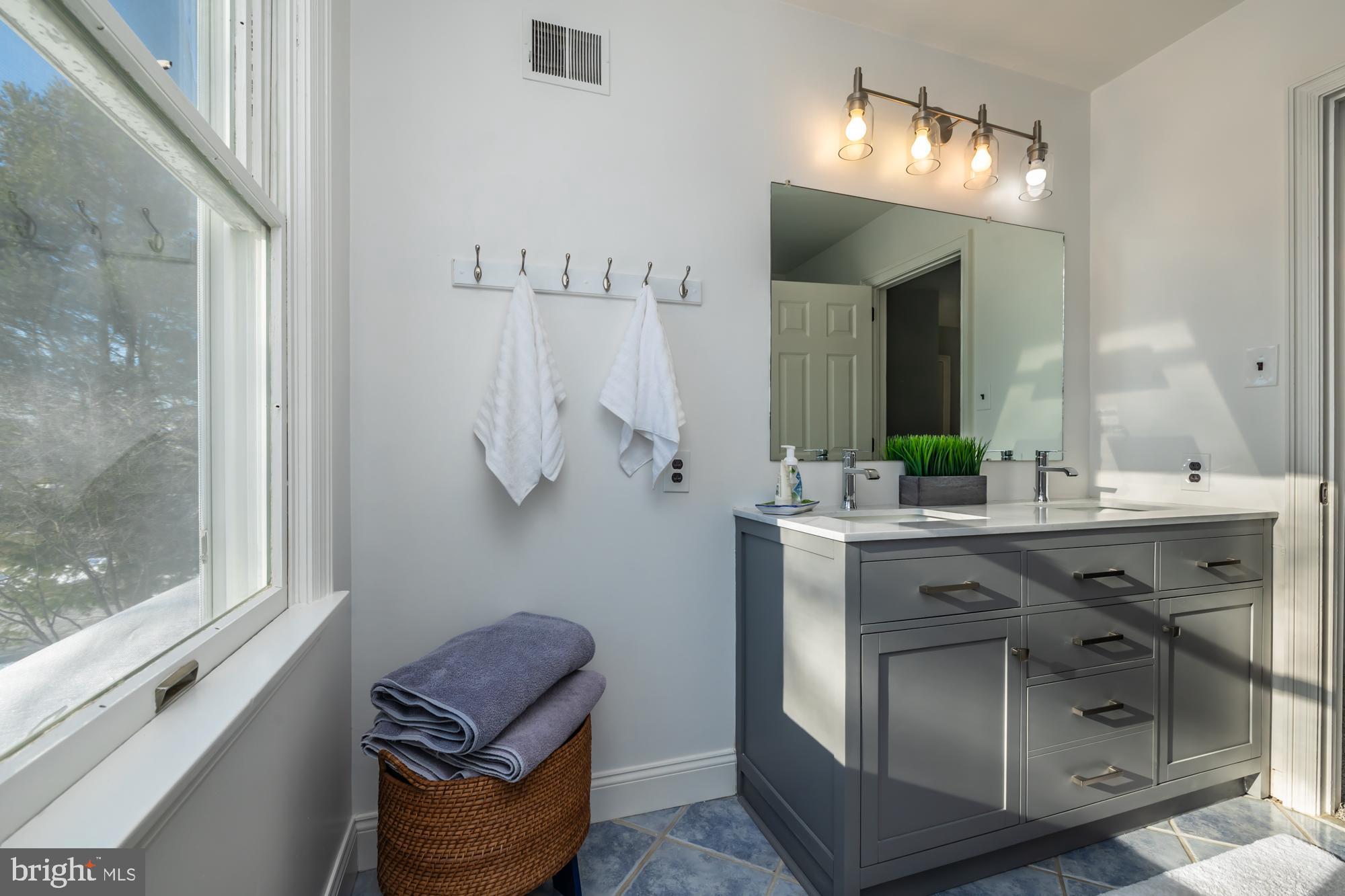 RADLEY RUN - Residential