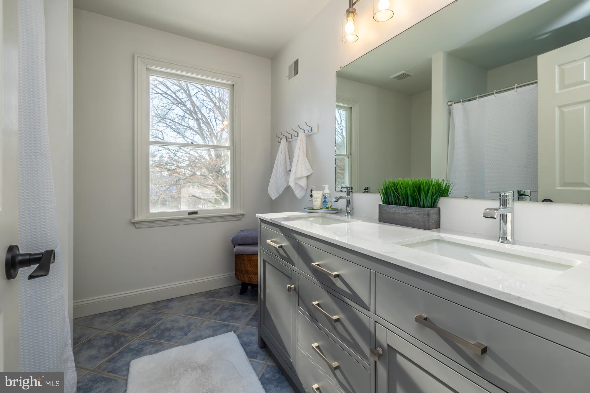 RADLEY RUN - Residential