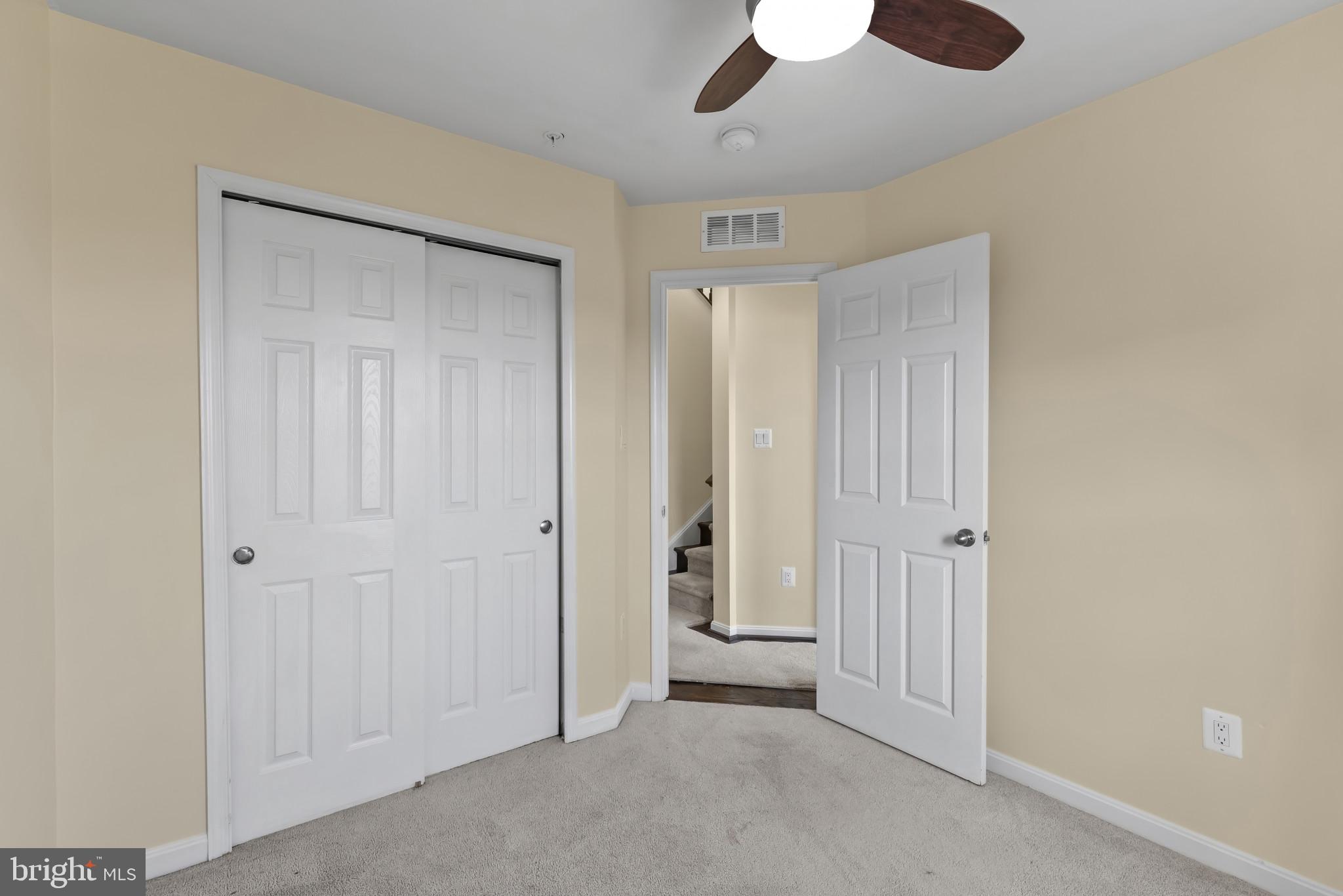 ELKRIDGE CROSSING - Residential