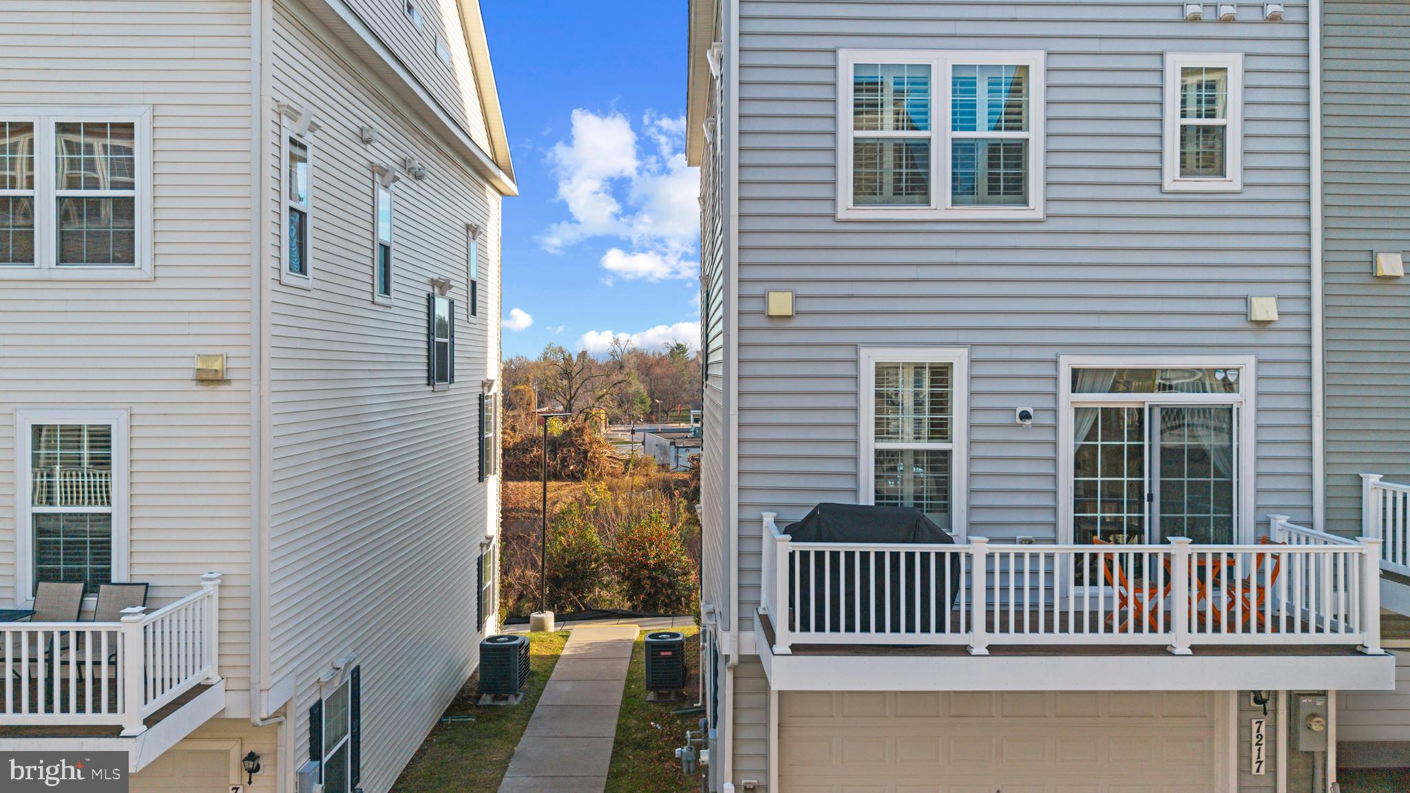 ELKRIDGE CROSSING - Residential