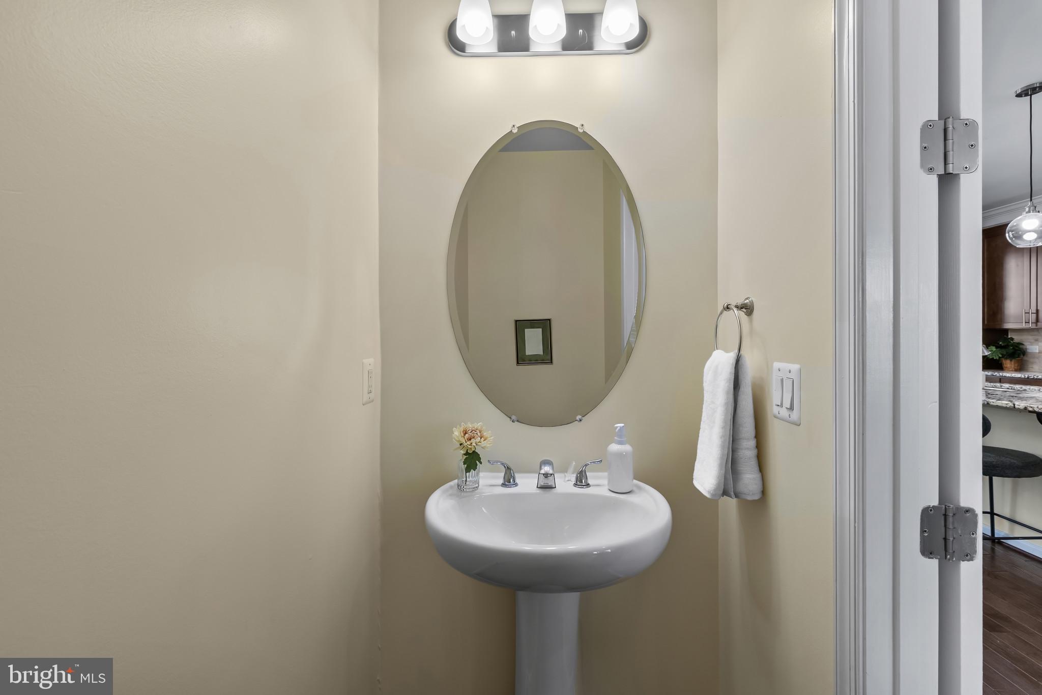 ELKRIDGE CROSSING - Residential