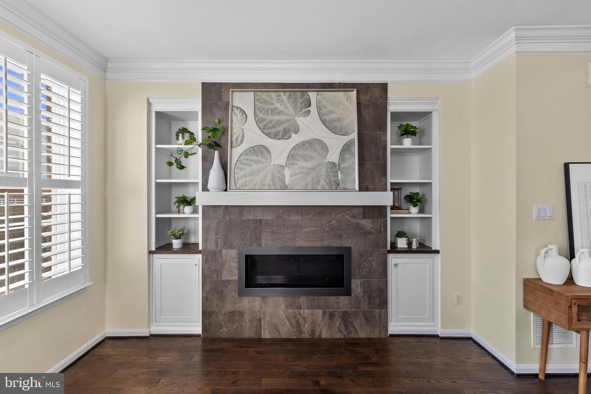 ELKRIDGE CROSSING - Residential