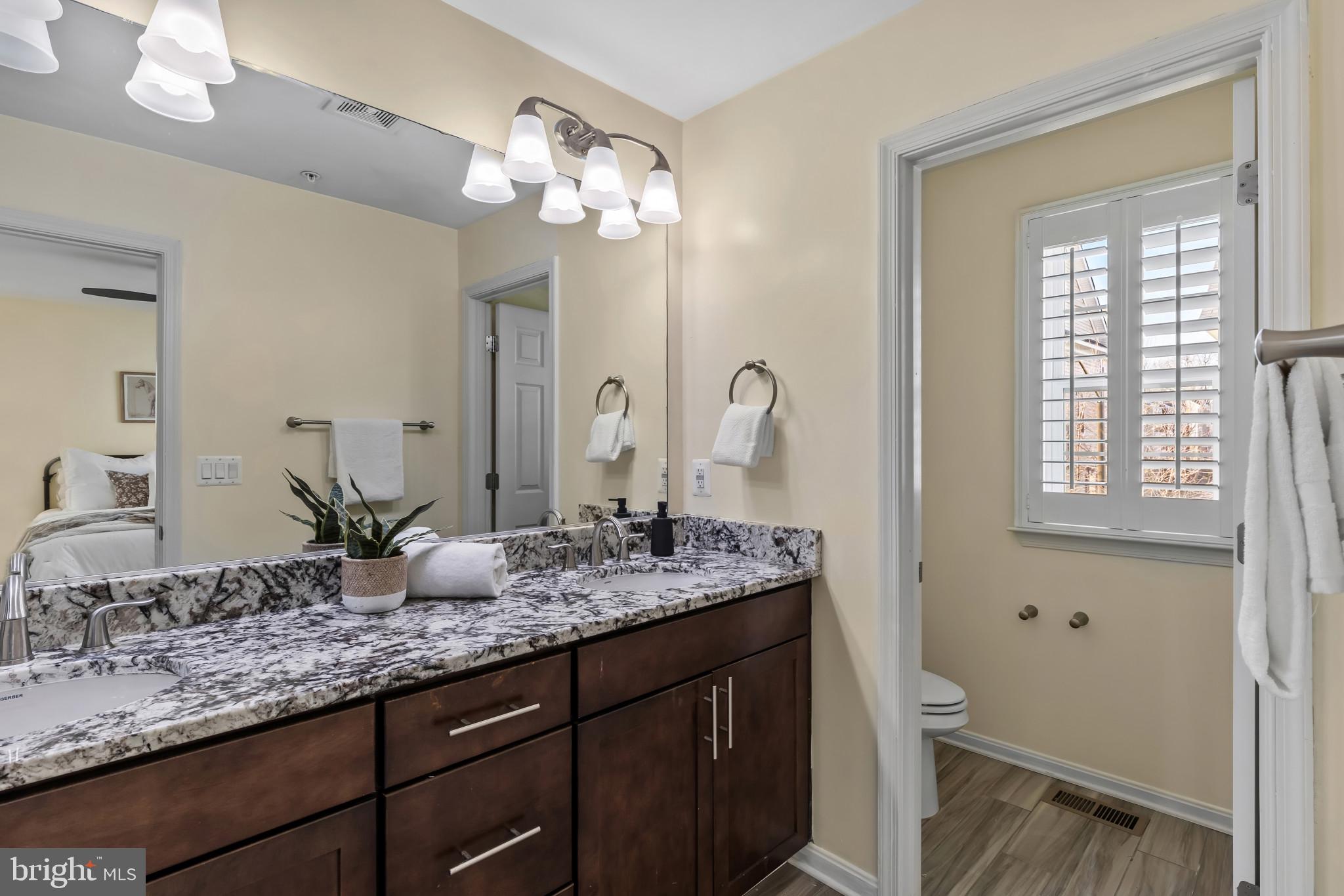 ELKRIDGE CROSSING - Residential