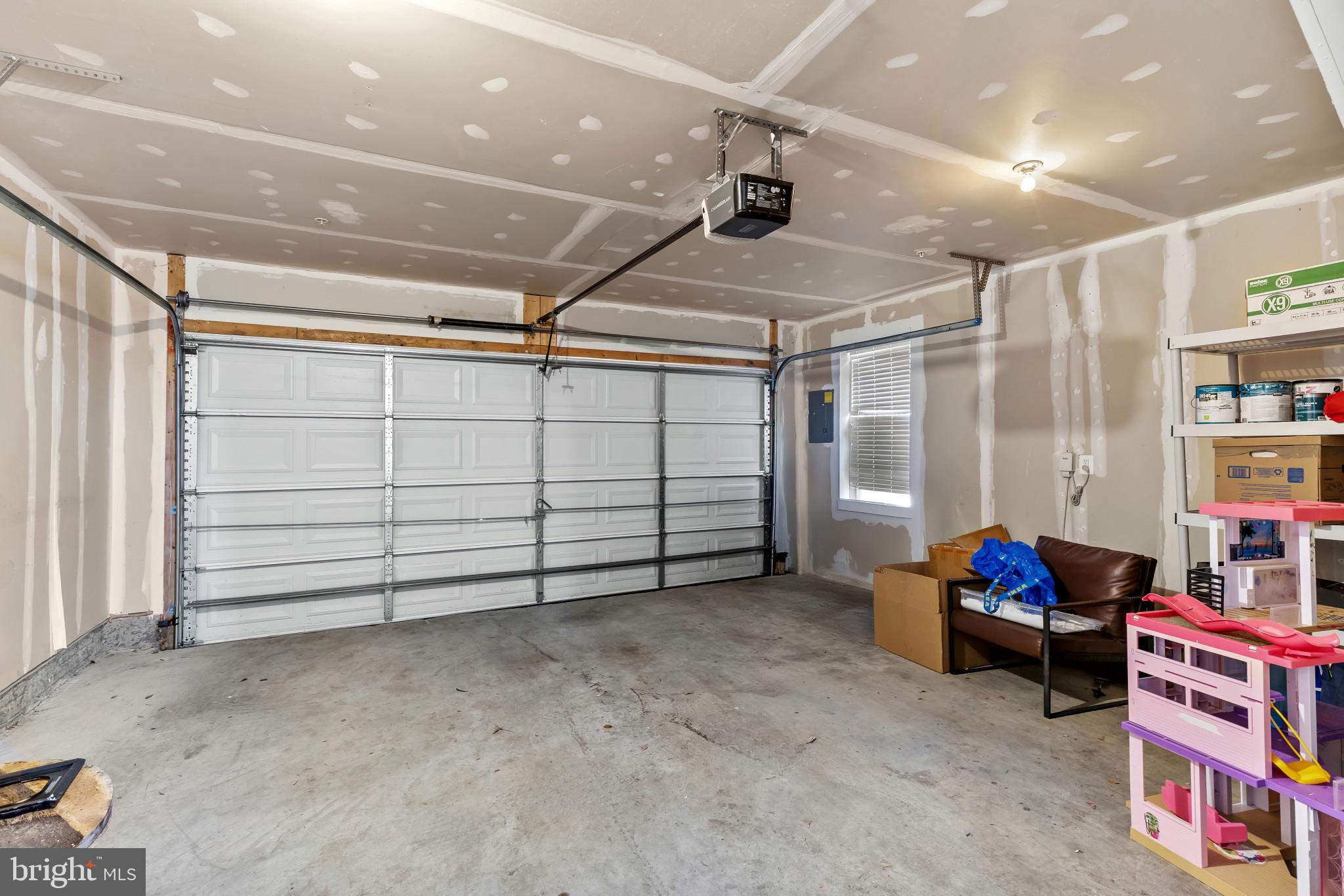 ELKRIDGE CROSSING - Residential