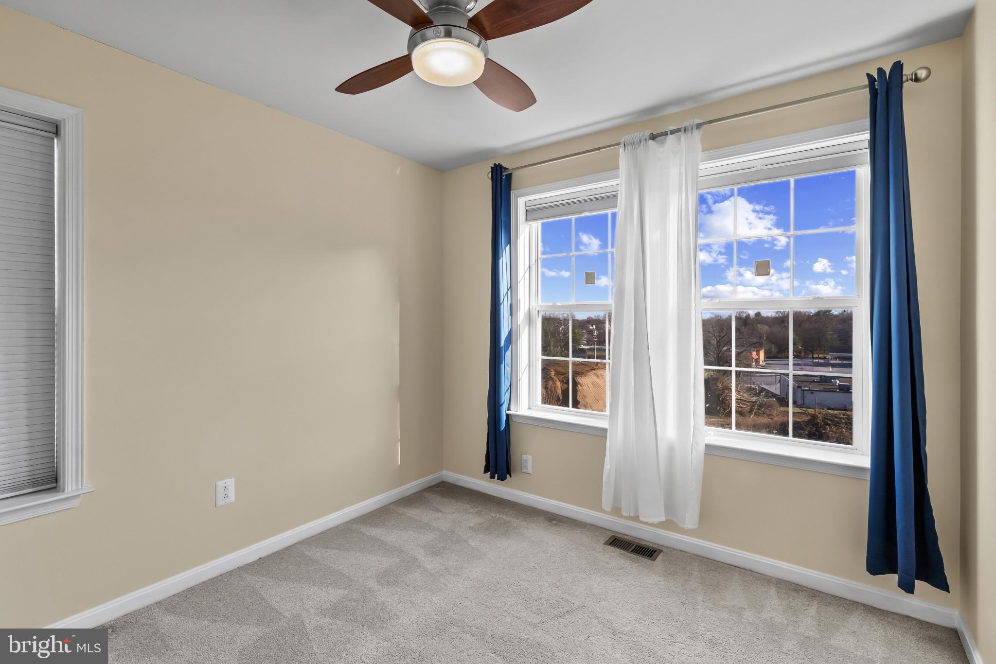 ELKRIDGE CROSSING - Residential