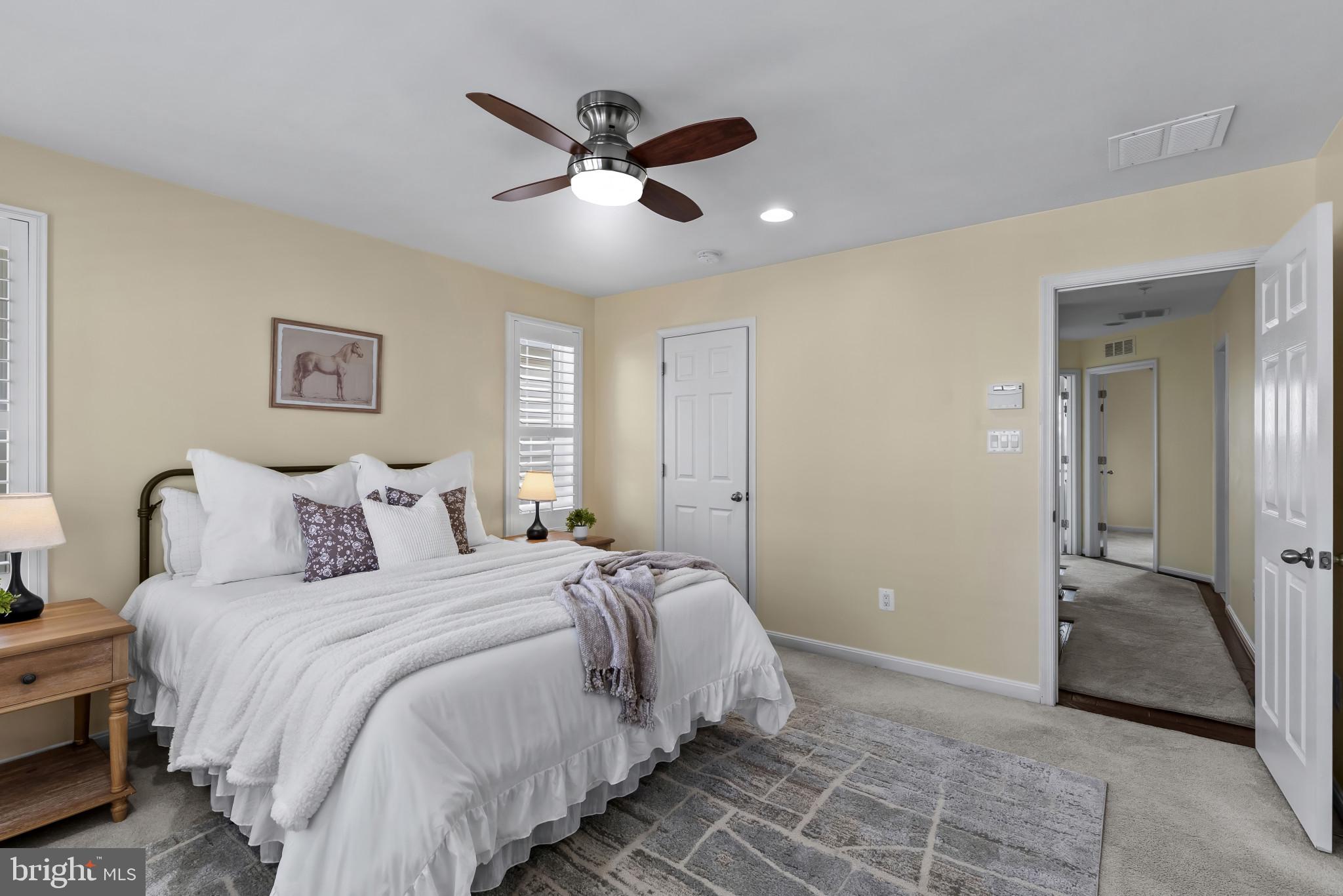 ELKRIDGE CROSSING - Residential