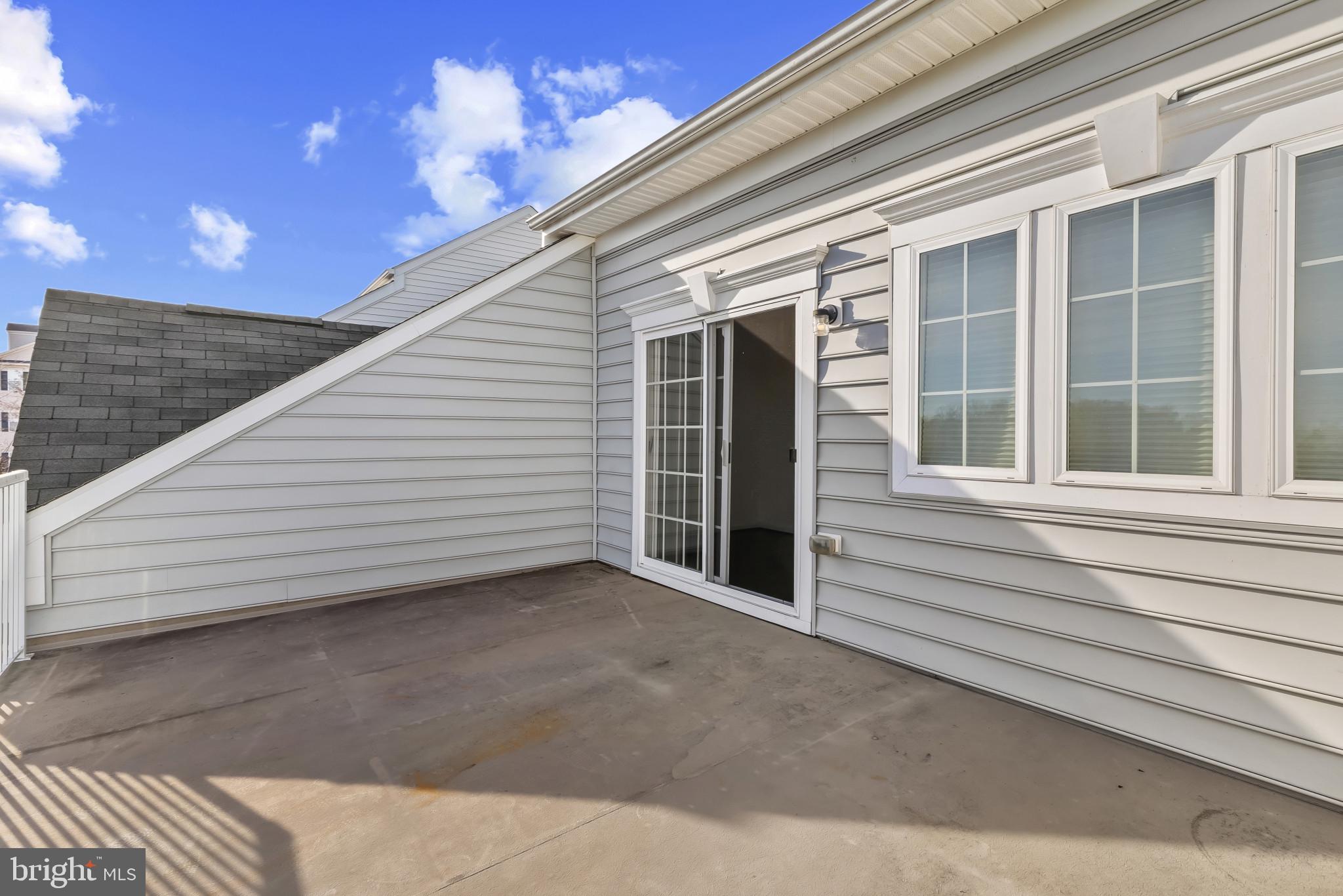 ELKRIDGE CROSSING - Residential