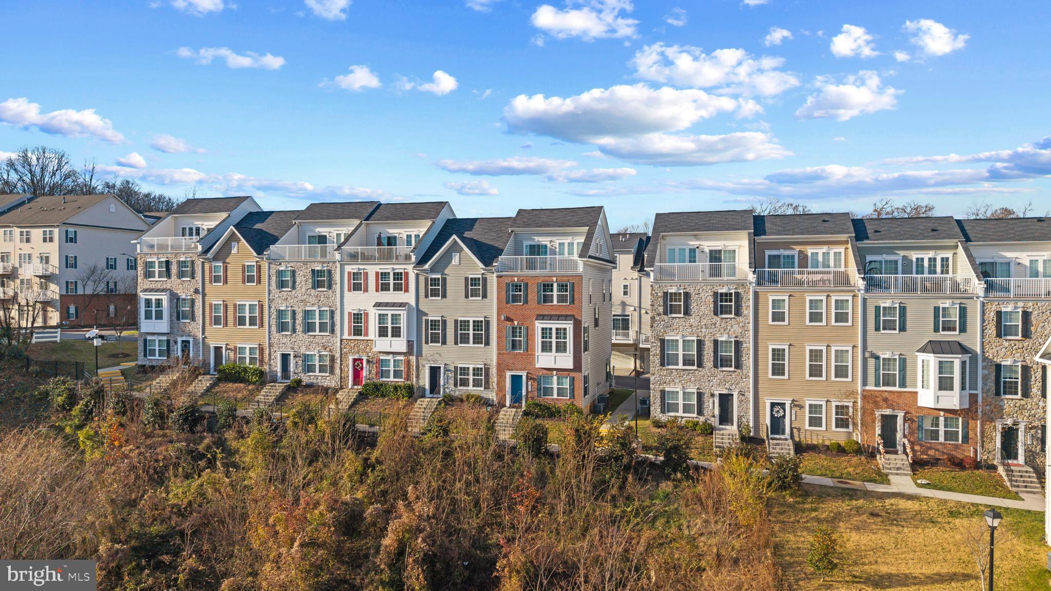 ELKRIDGE CROSSING - Residential