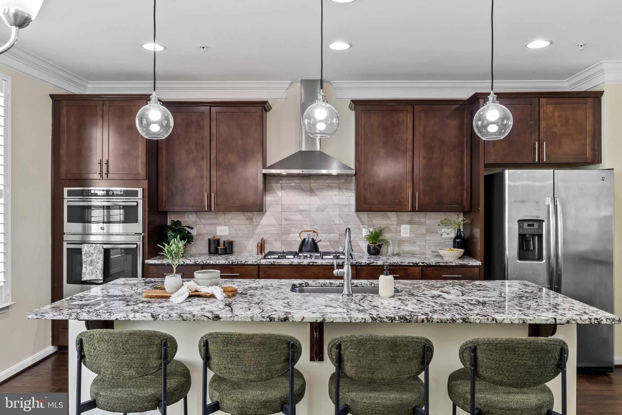 ELKRIDGE CROSSING - Residential