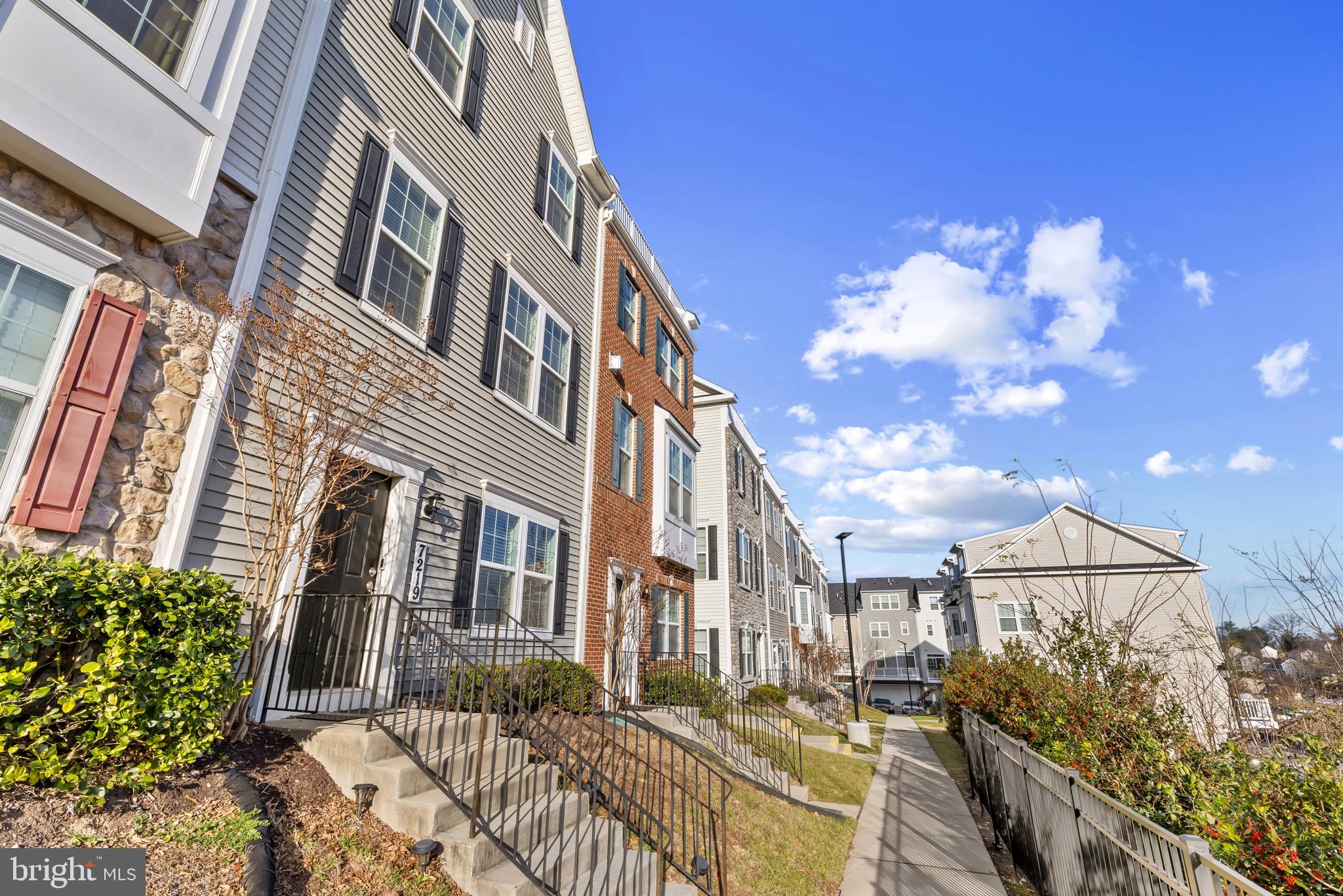 ELKRIDGE CROSSING - Residential