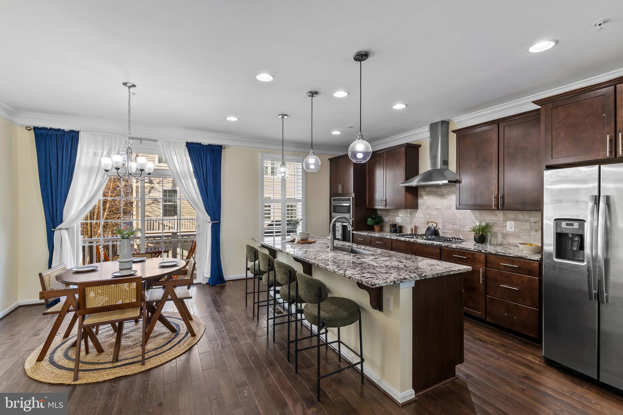 ELKRIDGE CROSSING - Residential