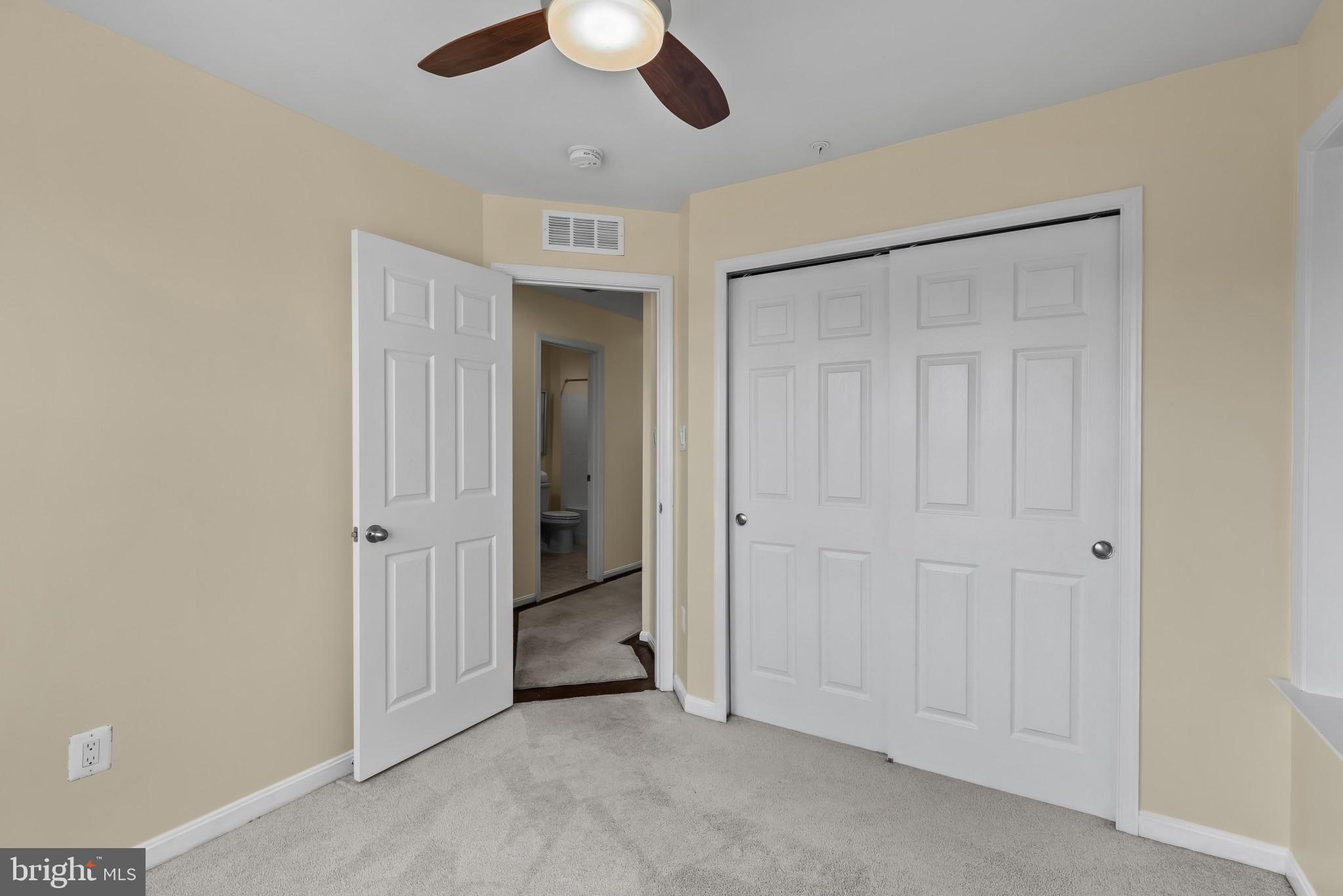 ELKRIDGE CROSSING - Residential