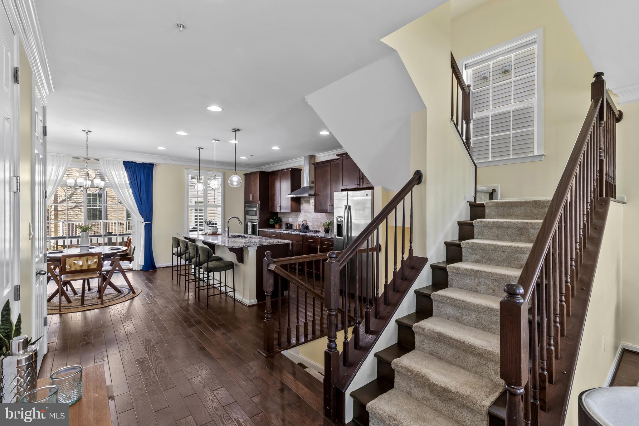 ELKRIDGE CROSSING - Residential