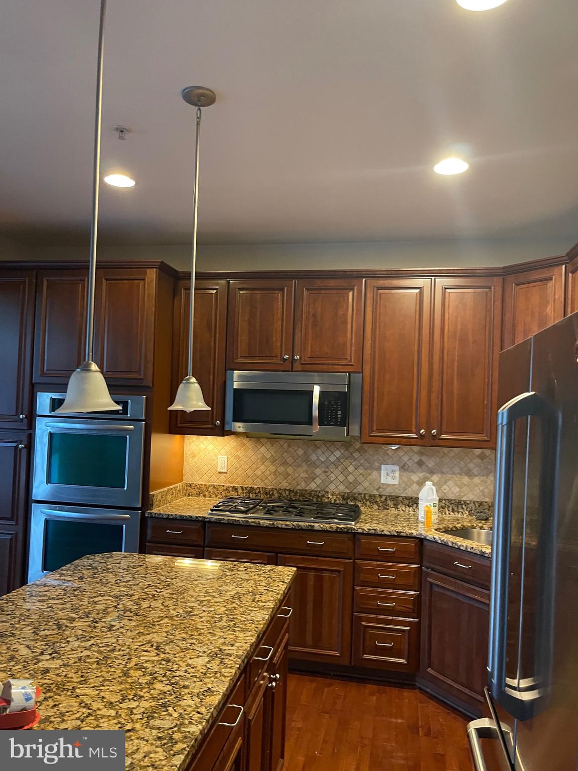 MONTGOMERY WHITE OAK - Residential Lease