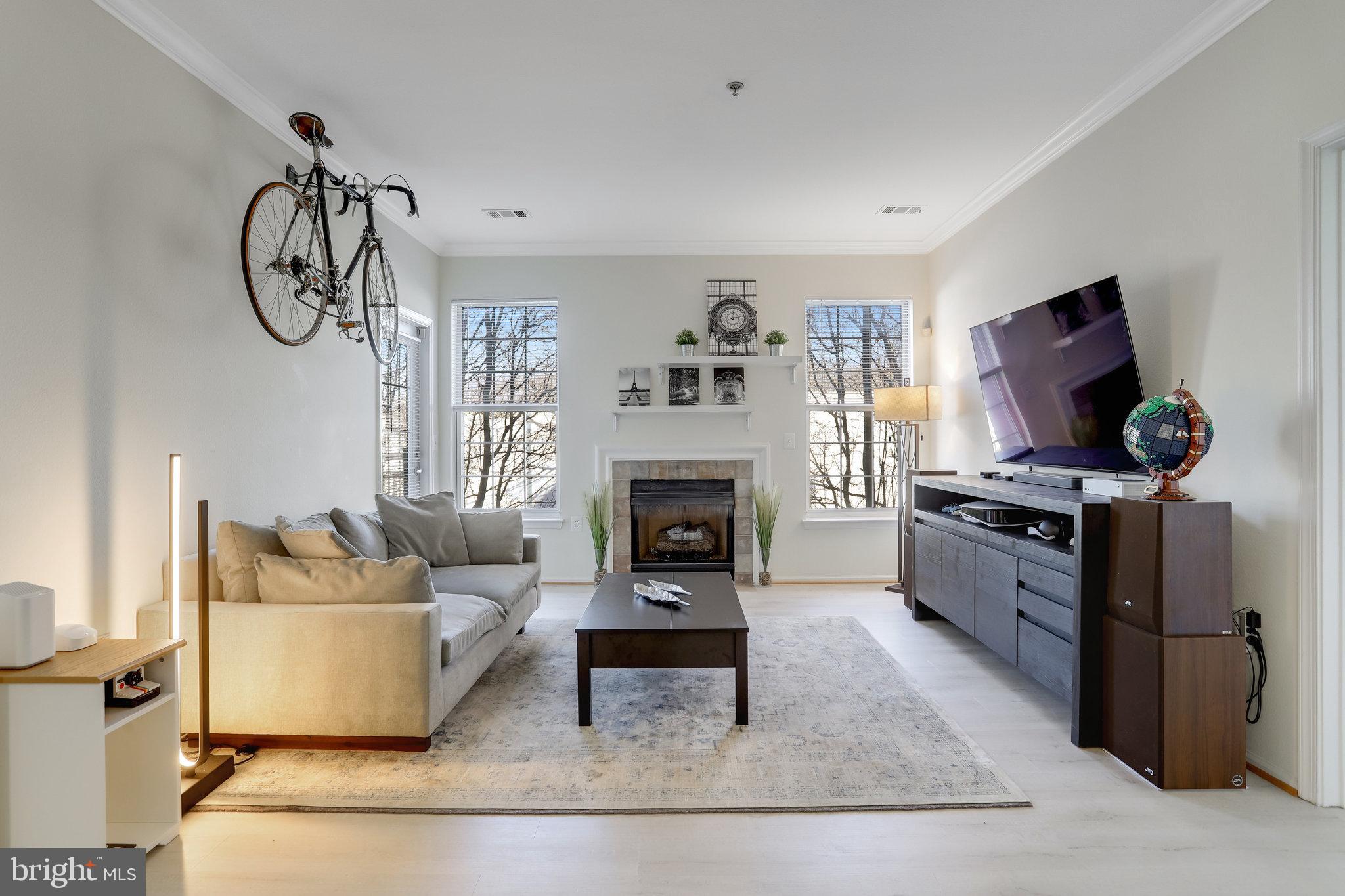 HIGH POINTE AT JEFFERSON - Residential