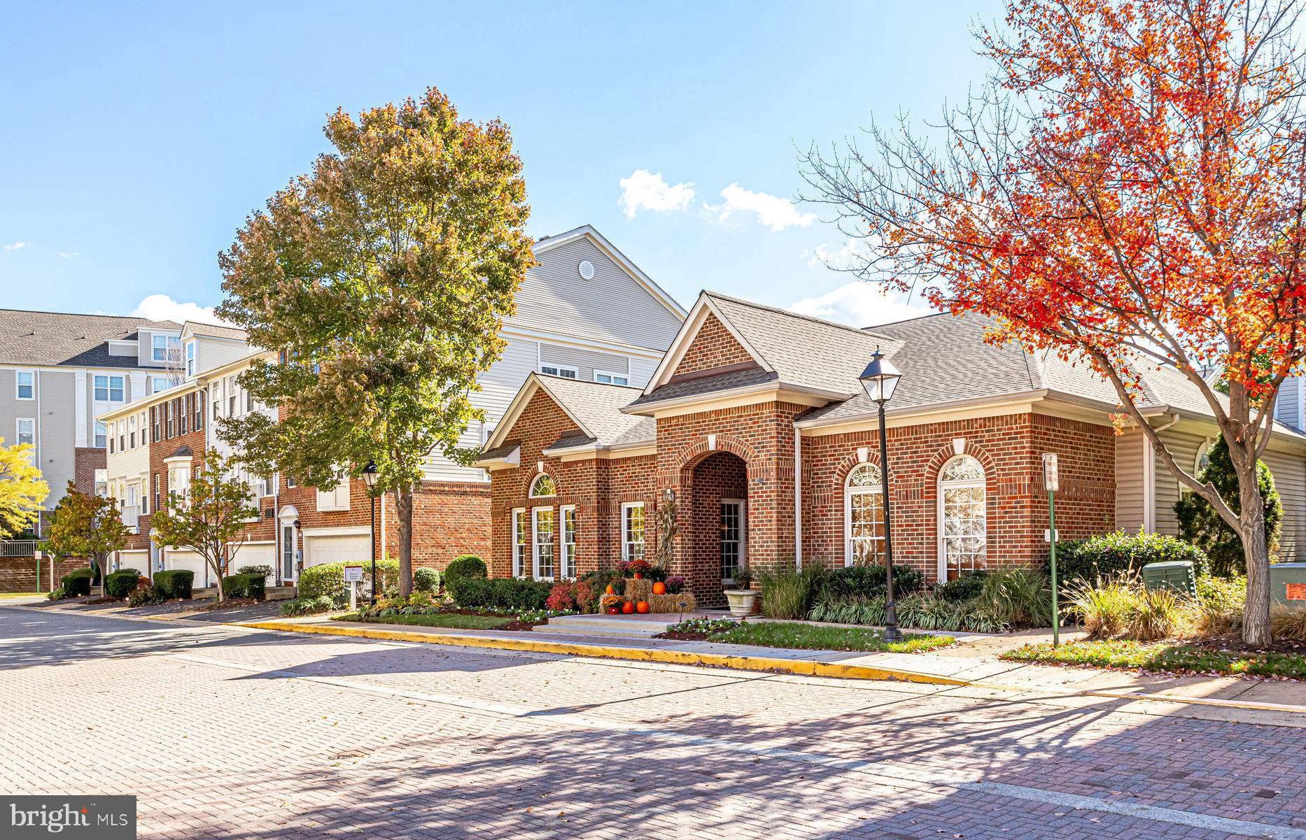 HIGH POINTE AT JEFFERSON - Residential