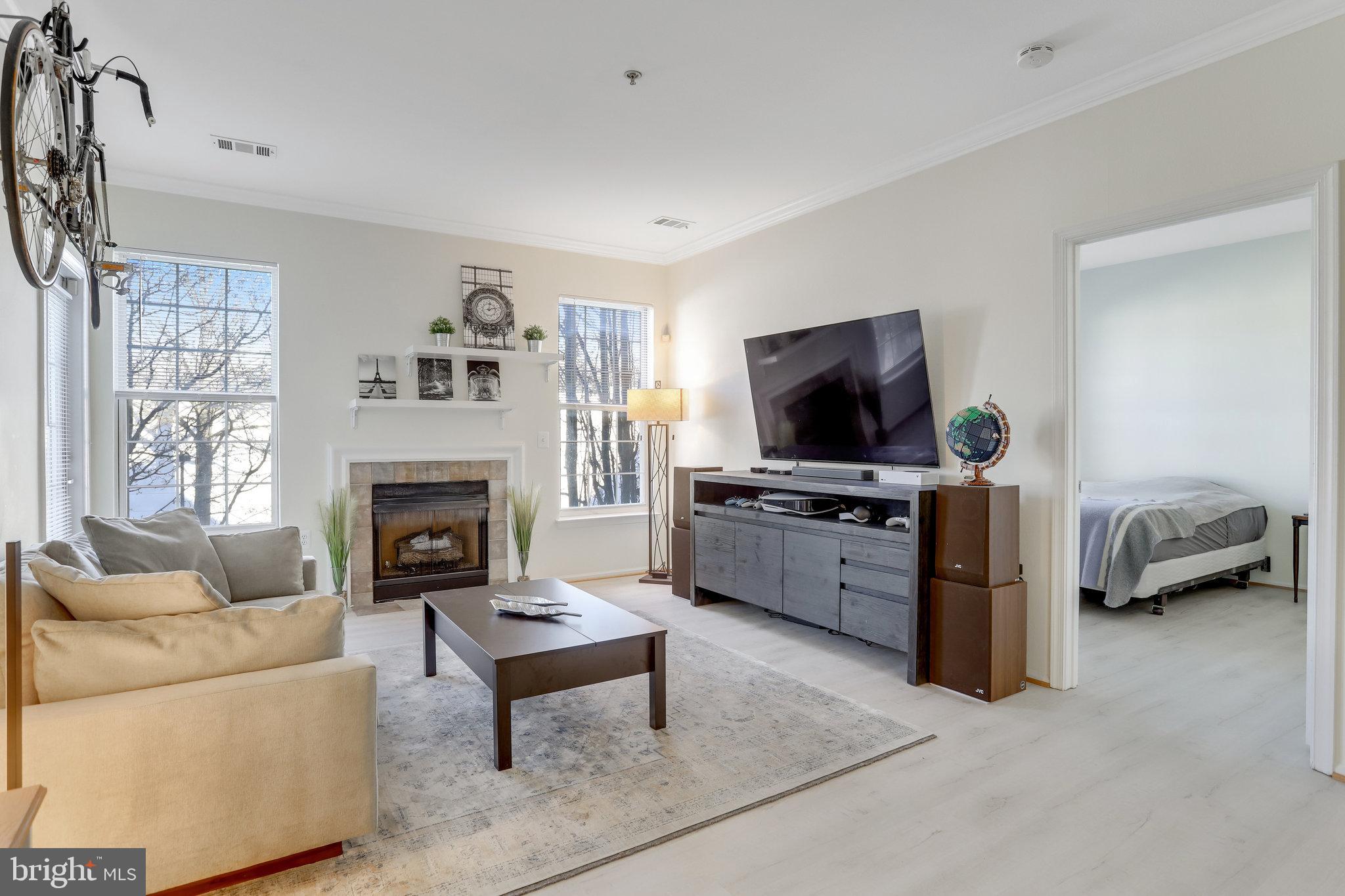 HIGH POINTE AT JEFFERSON - Residential