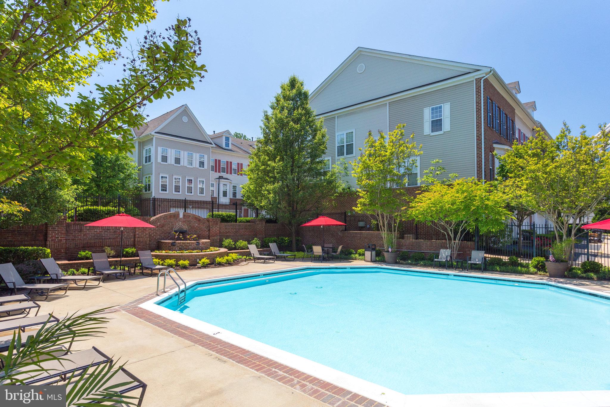 HIGH POINTE AT JEFFERSON - Residential