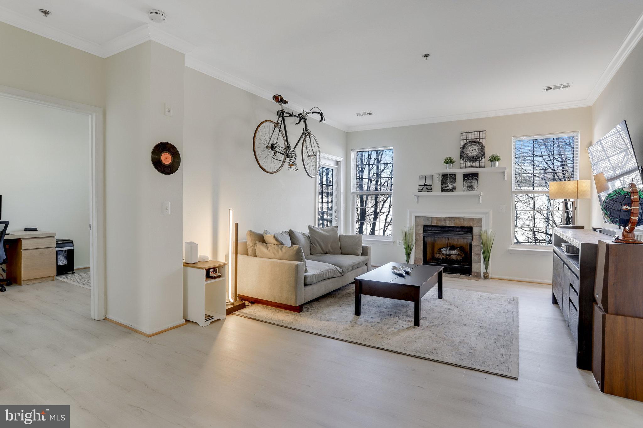 HIGH POINTE AT JEFFERSON - Residential